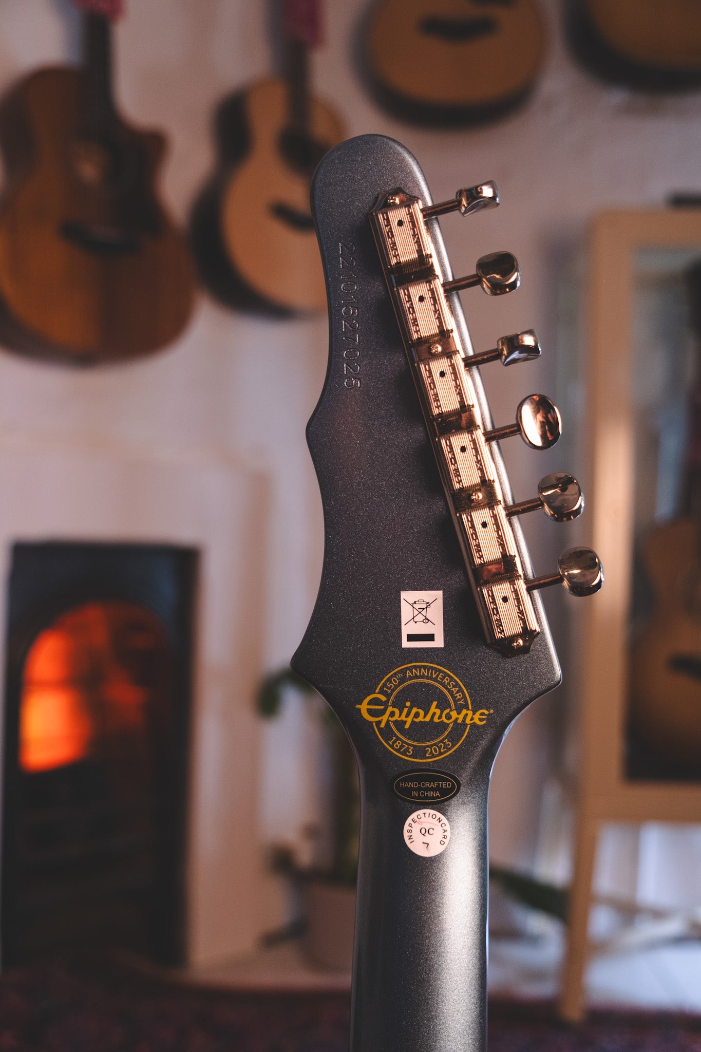 Epiphone 150th Anniversary Wilshire, Pacific Blue Wilkinson Machine Heads