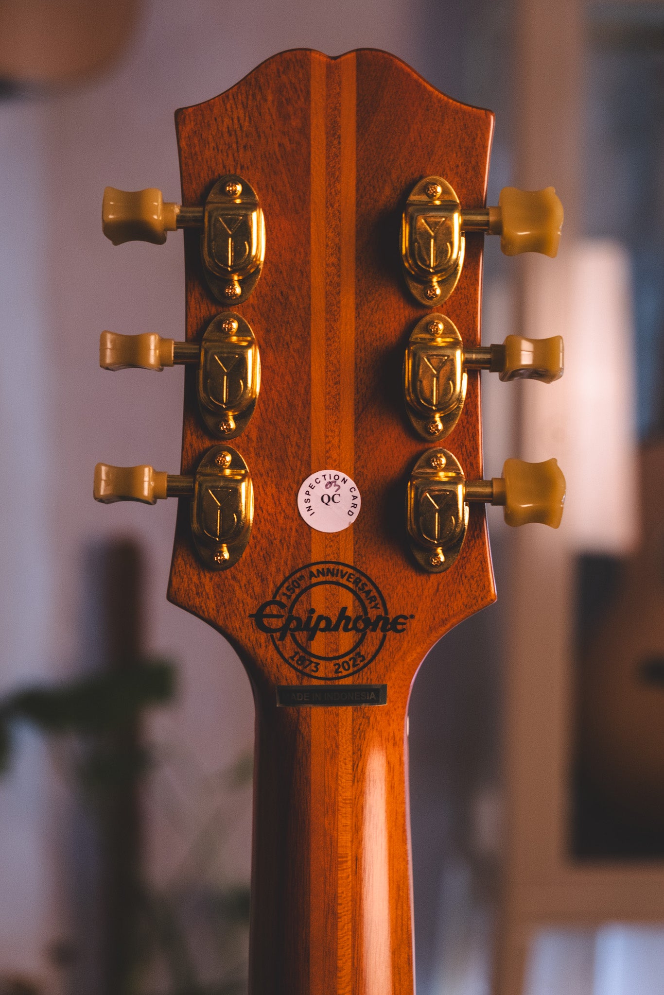 Epiphone 150th Anniversary Zephyr Deluxe Regent, Aged Antique Natural Machine Heads