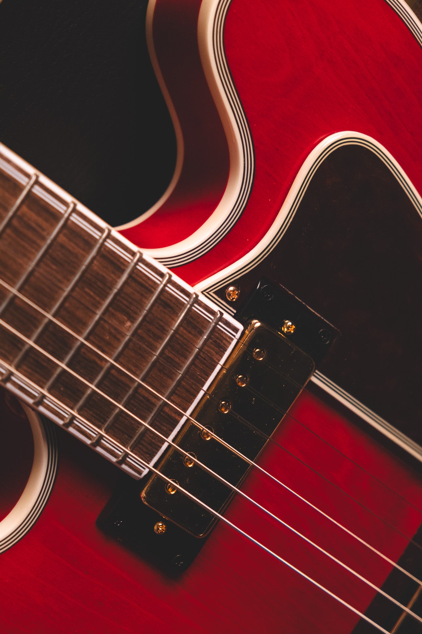 Epiphone 150th Anniversary Sheraton Cherry 7-Ply Binding