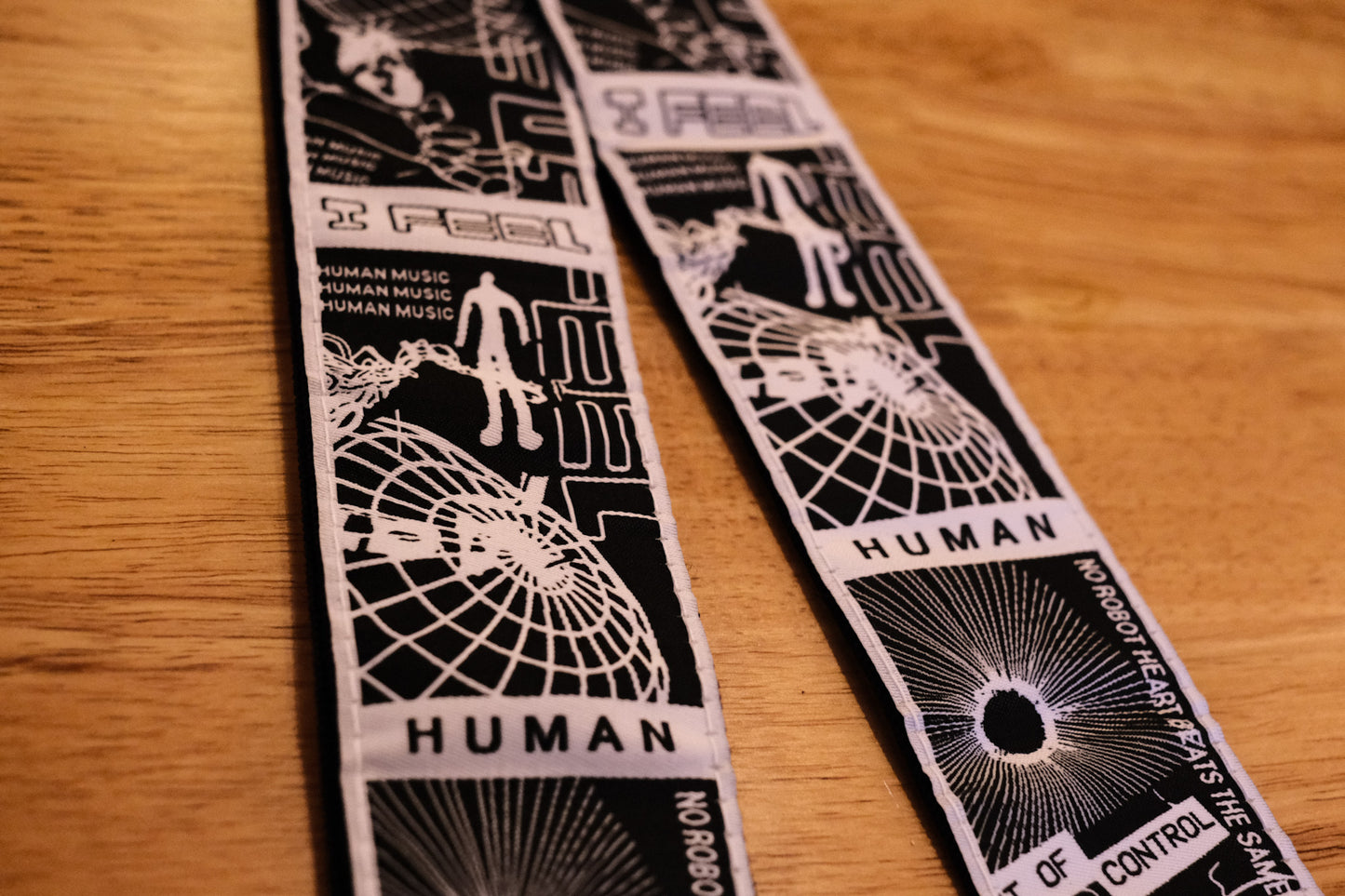 Dunlop ILOVEDUST Robot Heart Guitar Strap ILD11