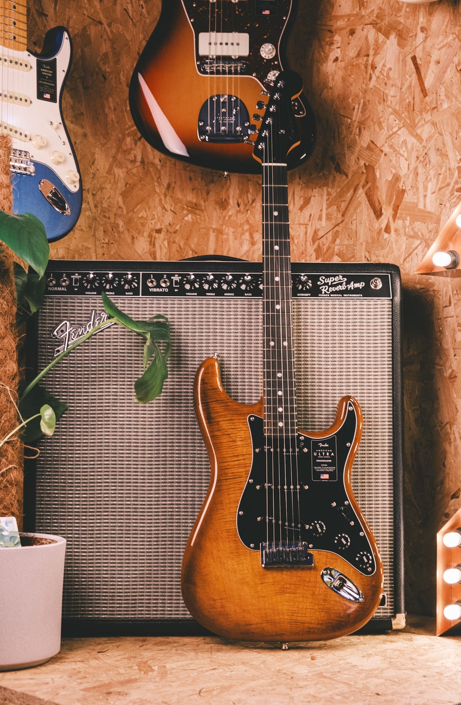 Fender Limited Edition American Ultra Stratocaster, Tiger's Eye, Ebony Fingerboard