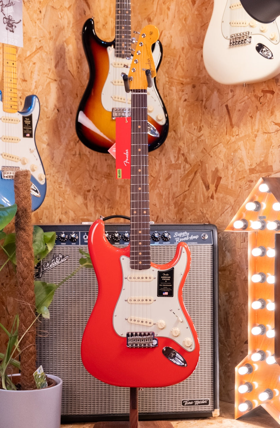 Fender American Vintage II 1961 Stratocaster Fiesta Red