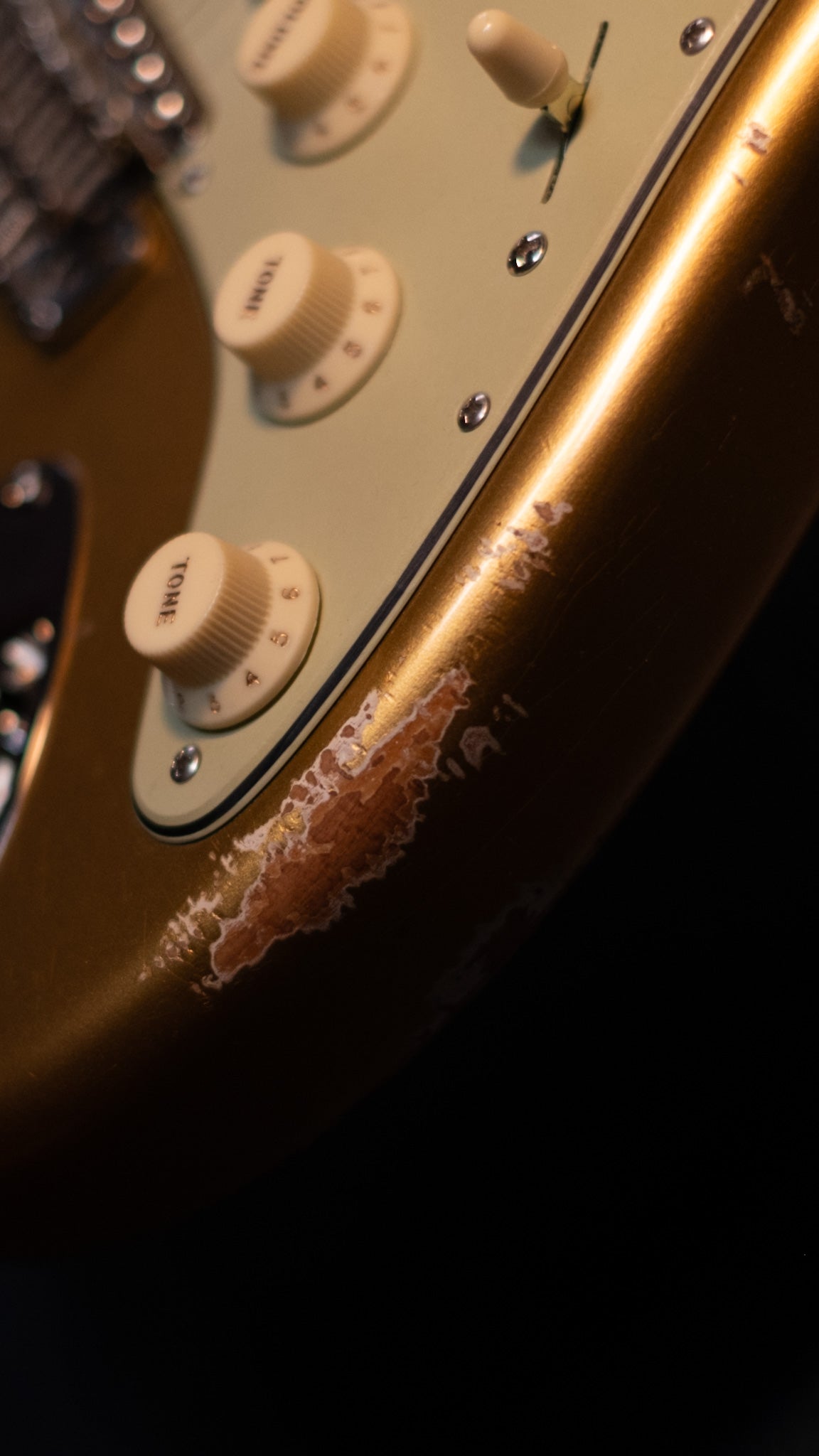 Fender Custom Shop Late '62 Stratocaster Relic/Closet Classic Aged Aztec Gold