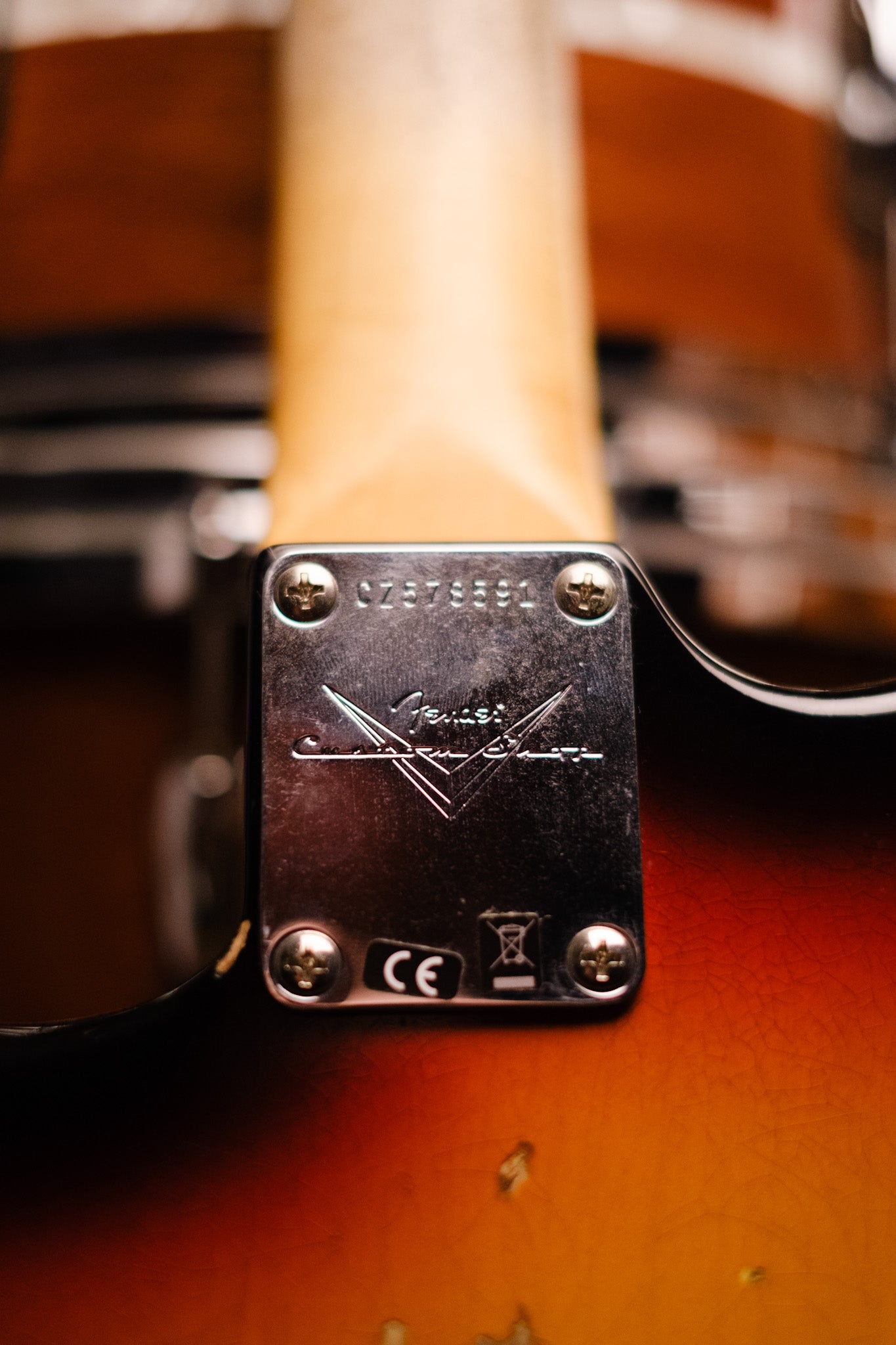 Fender Custom Shop Late '62 Stratocaster, Relic, Closet Classic Hardware, 3 Tone Sunburst