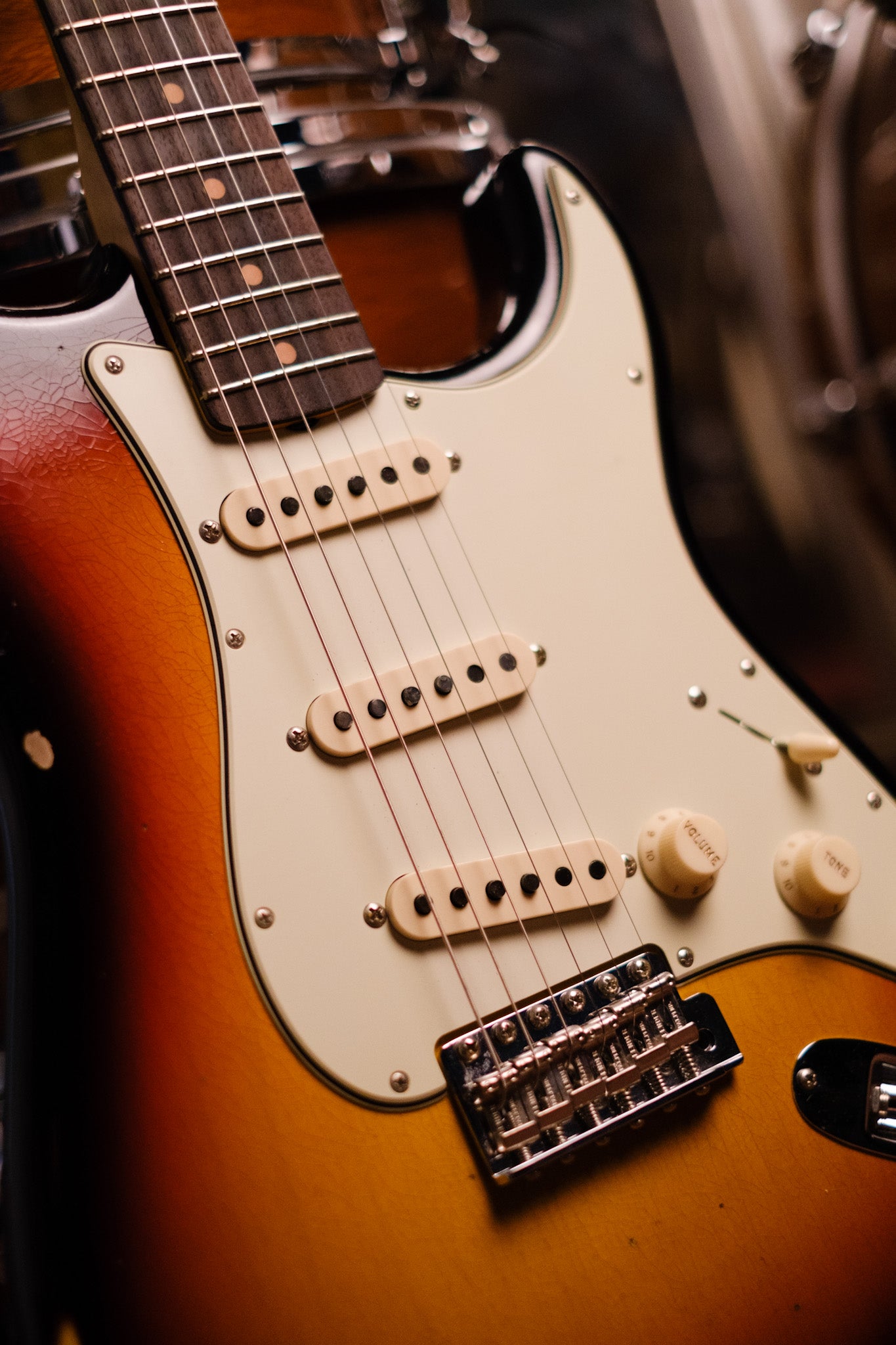 Fender Custom Shop Late '62 Stratocaster, Relic, Closet Classic Hardware, 3 Tone Sunburst