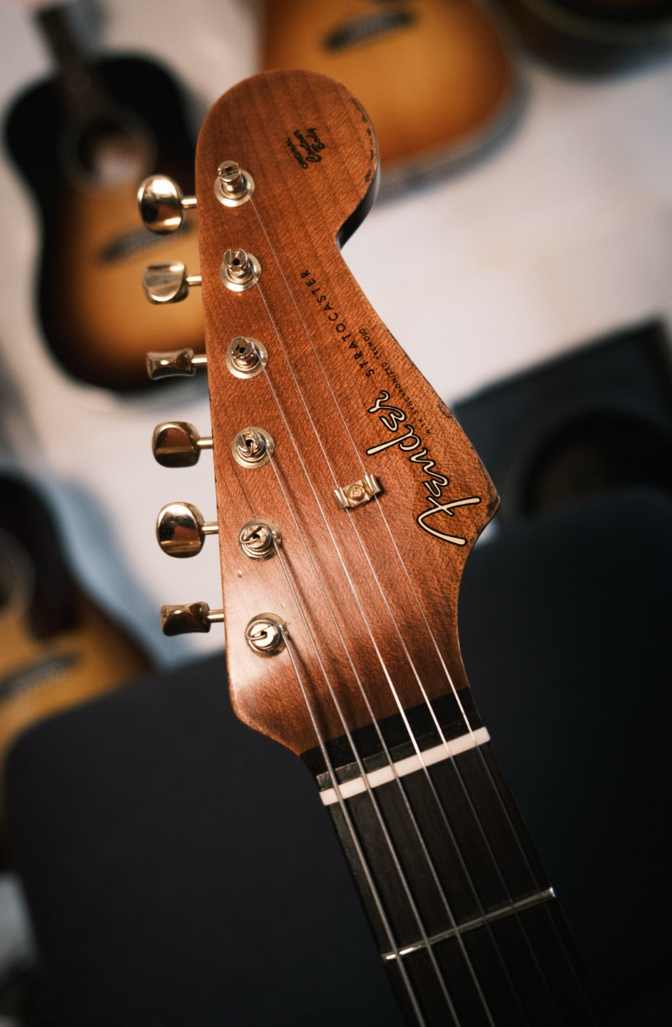 Fender Custom Shop Ltd '62 Stratocaster Gold Hardware Heavy Relic / Closet Classic Ages Ocean Turquoise Over 3-Colour-Sunburst