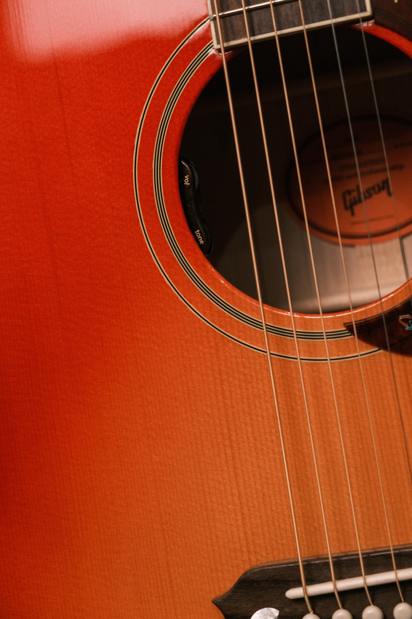 Gibson Dove Original Vintage Cherry Sunburst