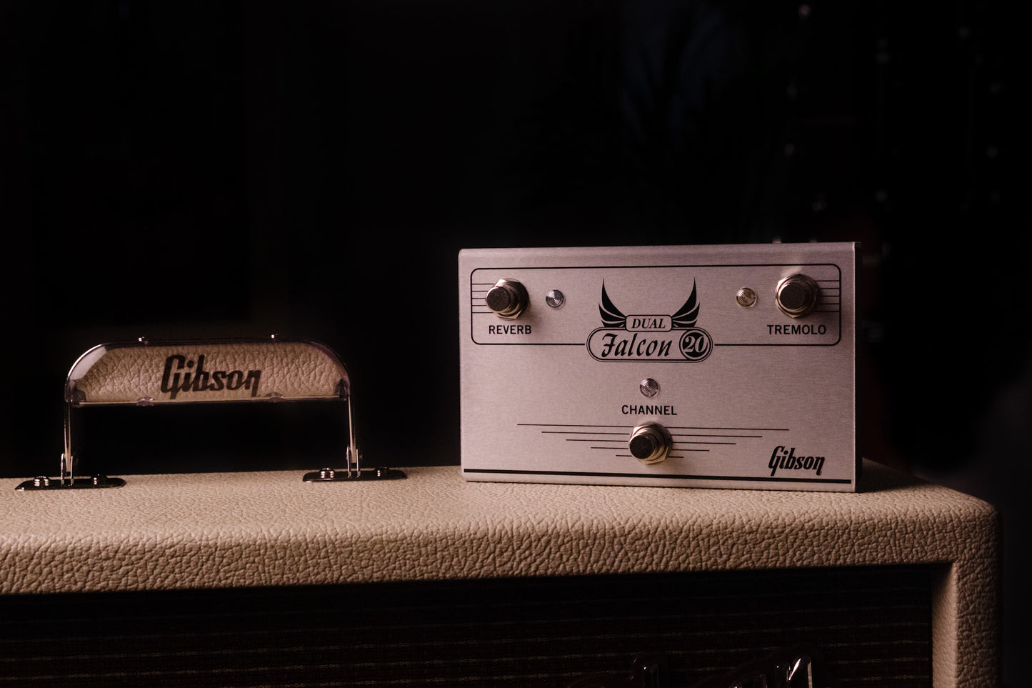 Gibson Dual Falcon 2x10" Combo Amplifier, Cream Bronco