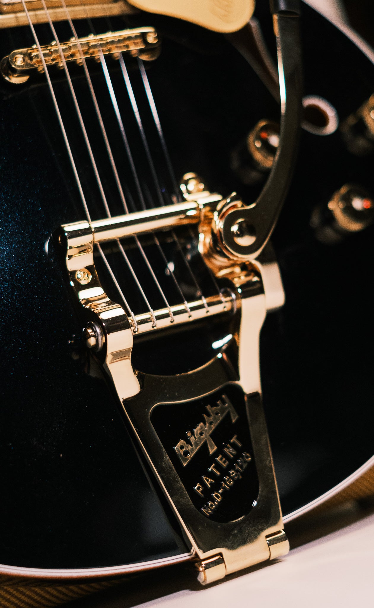 Gretsch Falcon Centre Block Limited Edition Double-Cut w/ Bigsby, Midnight Sapphire