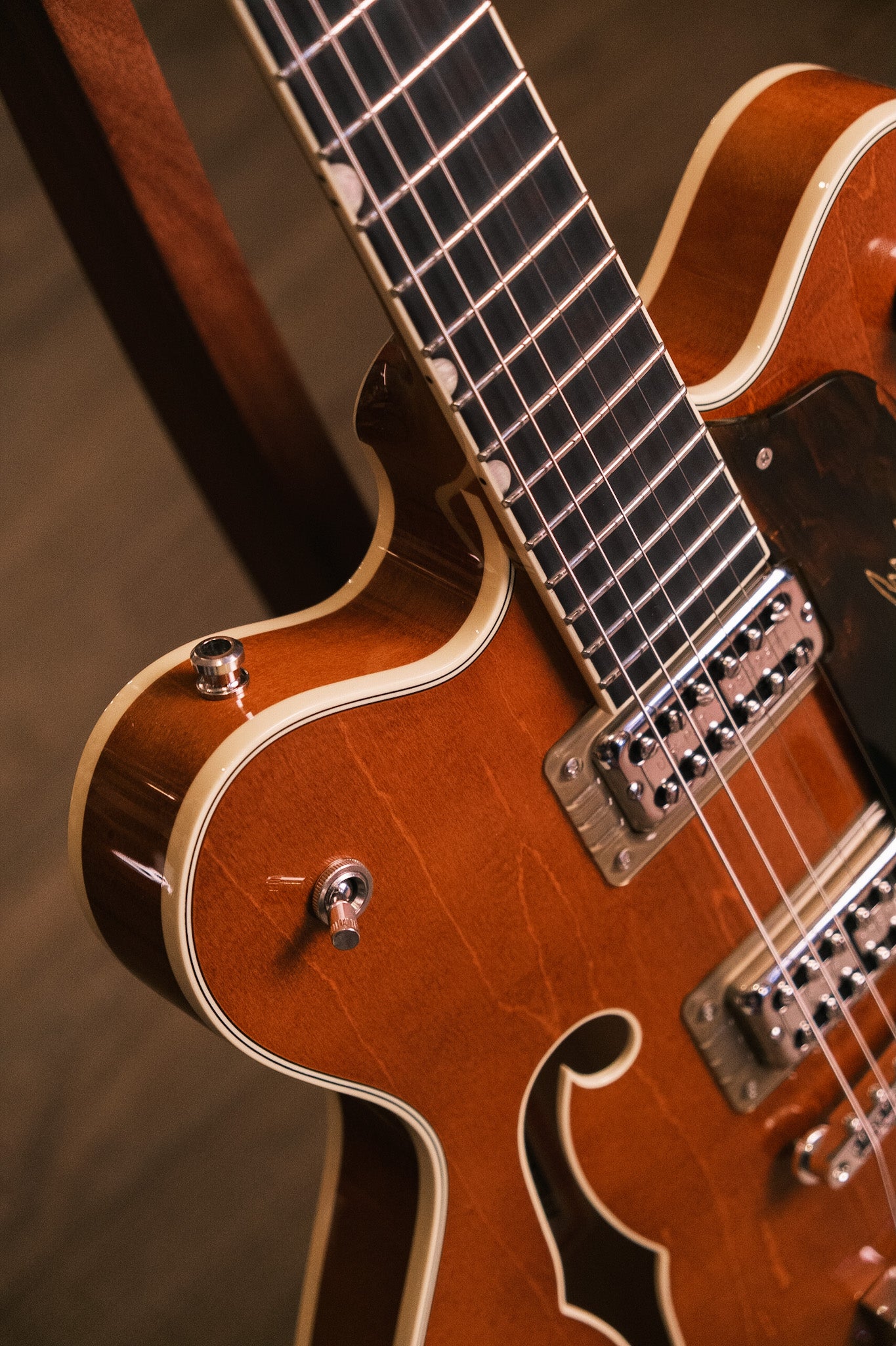 Gretsch G6620T Players Edition Nashville Round-Up Orange