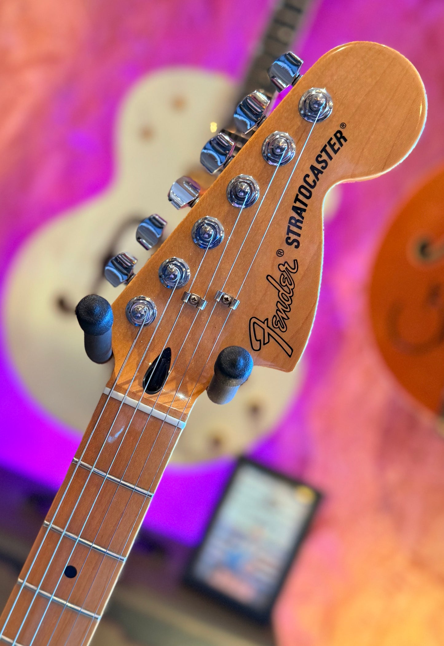 PRE LOVED Fender Roadhouse Stratocaster Vintage White