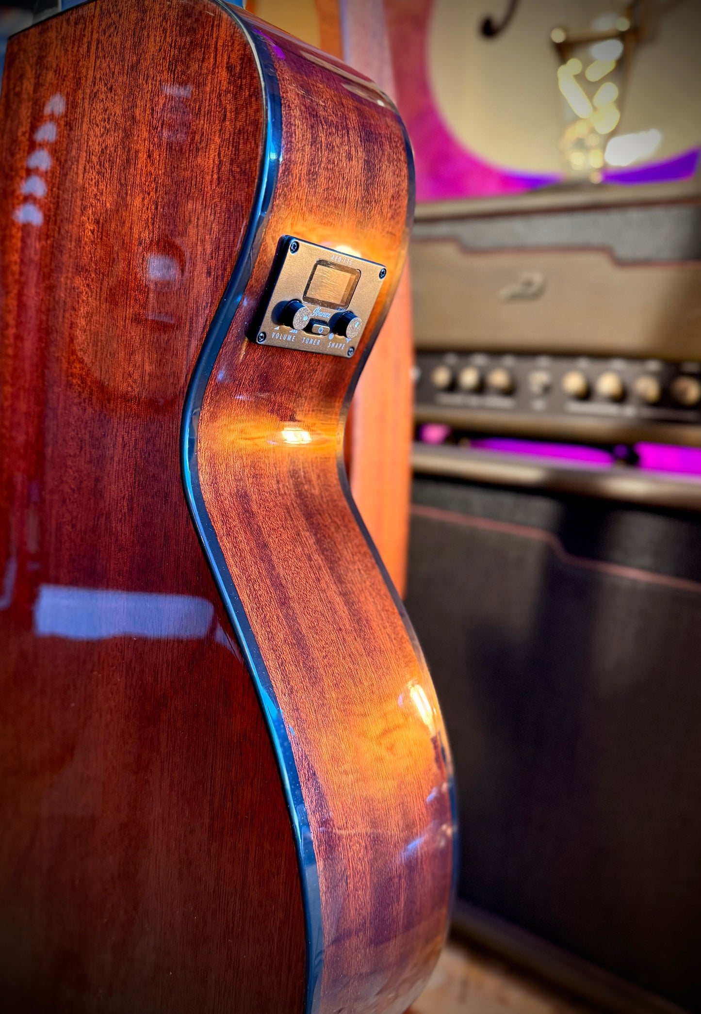 B-STOCK Ibanez AEG70TCH Transparent Charcoal.