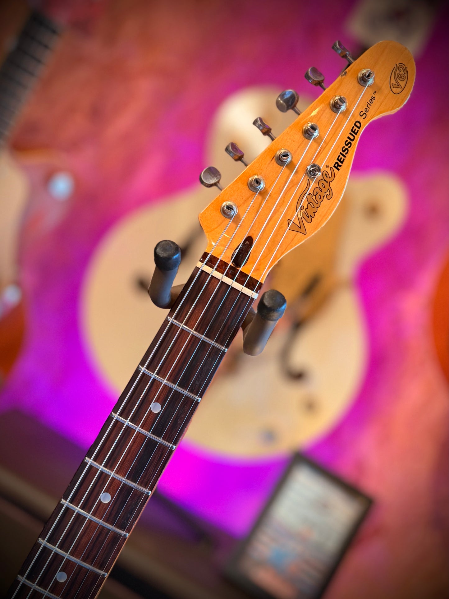 PRE-LOVED Vintage V62 ProShop Unique - Metallic Green