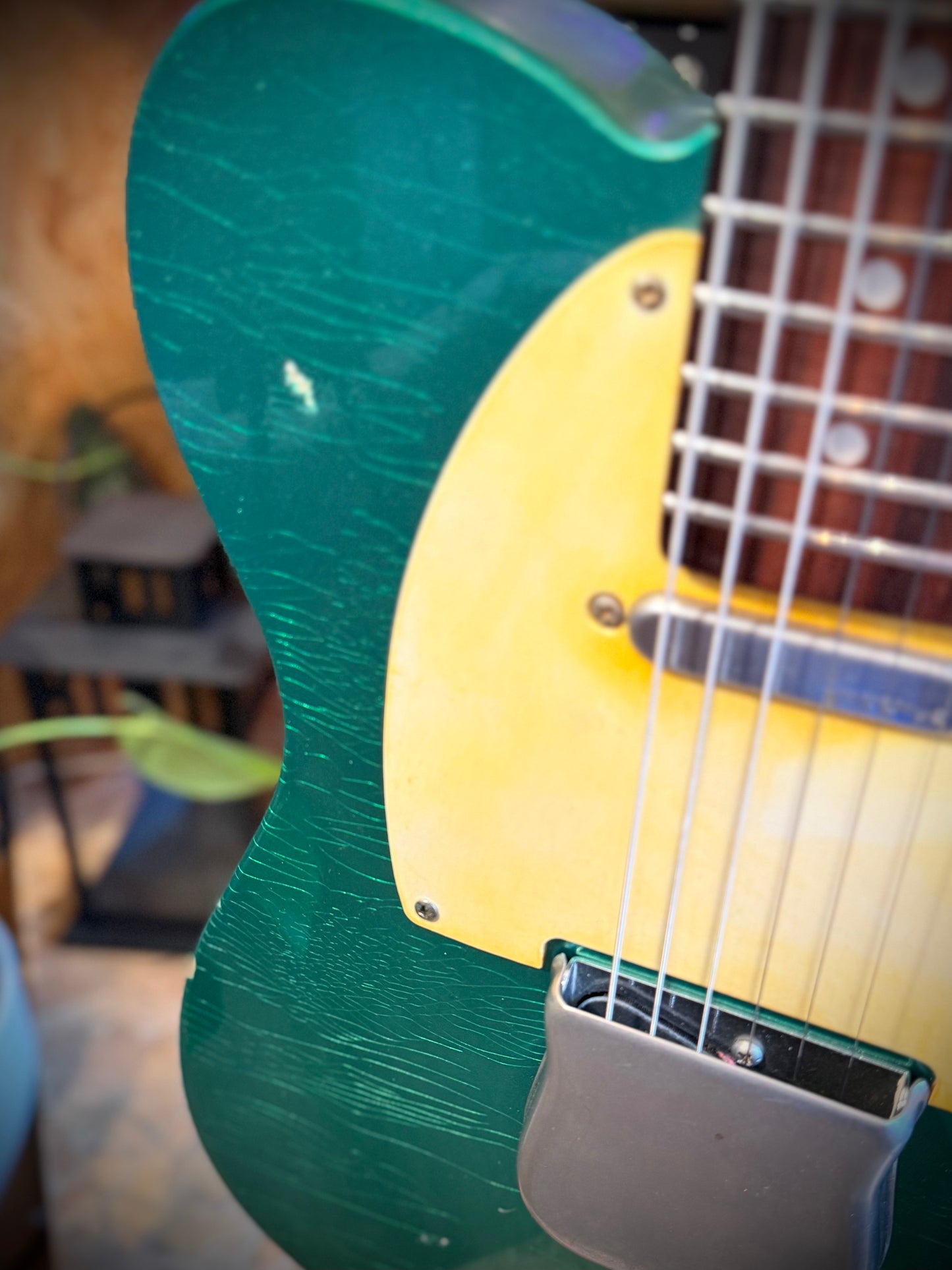 PRE-LOVED Vintage V62 ProShop Unique - Metallic Green