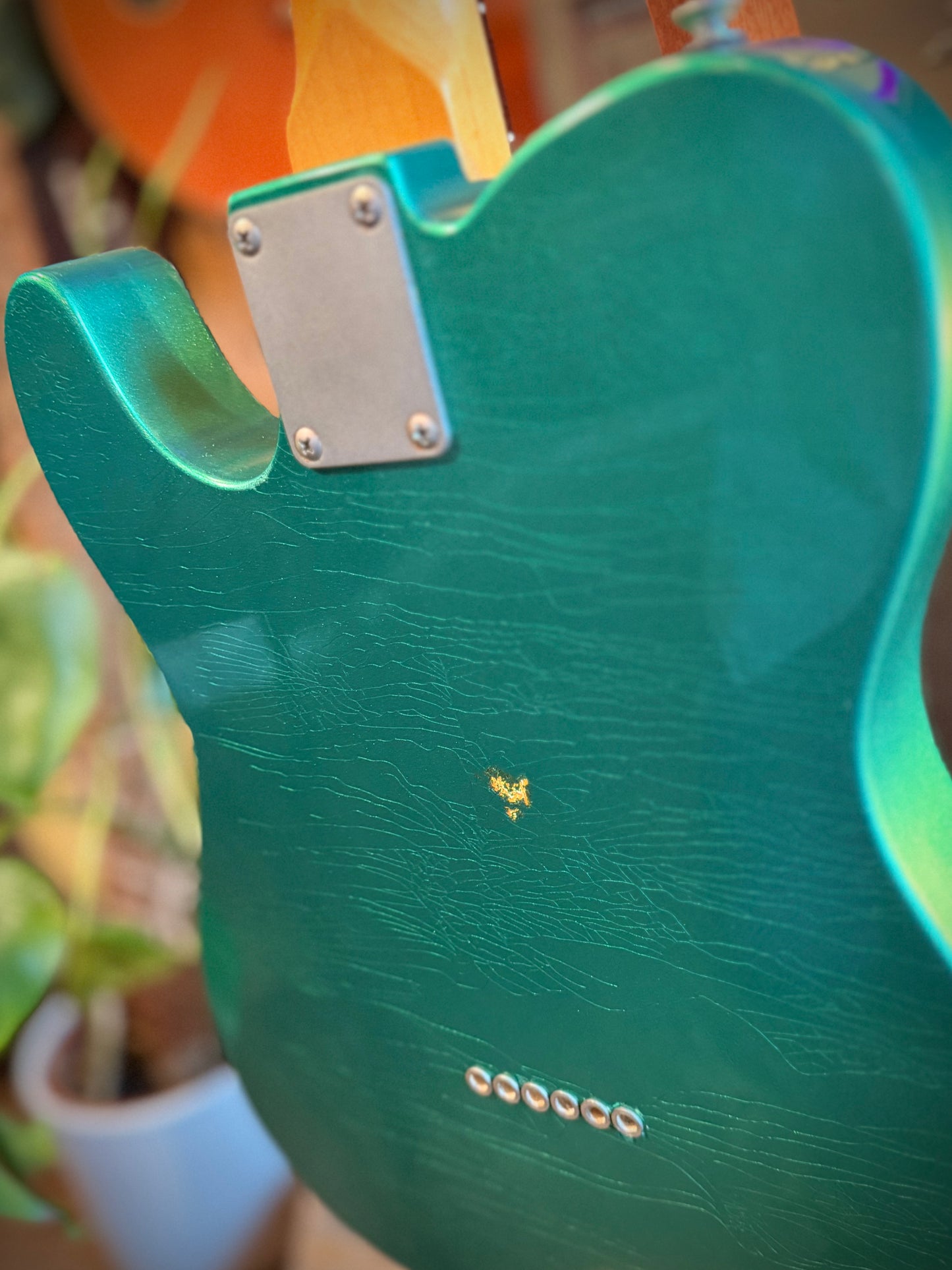 PRE-LOVED Vintage V62 ProShop Unique - Metallic Green