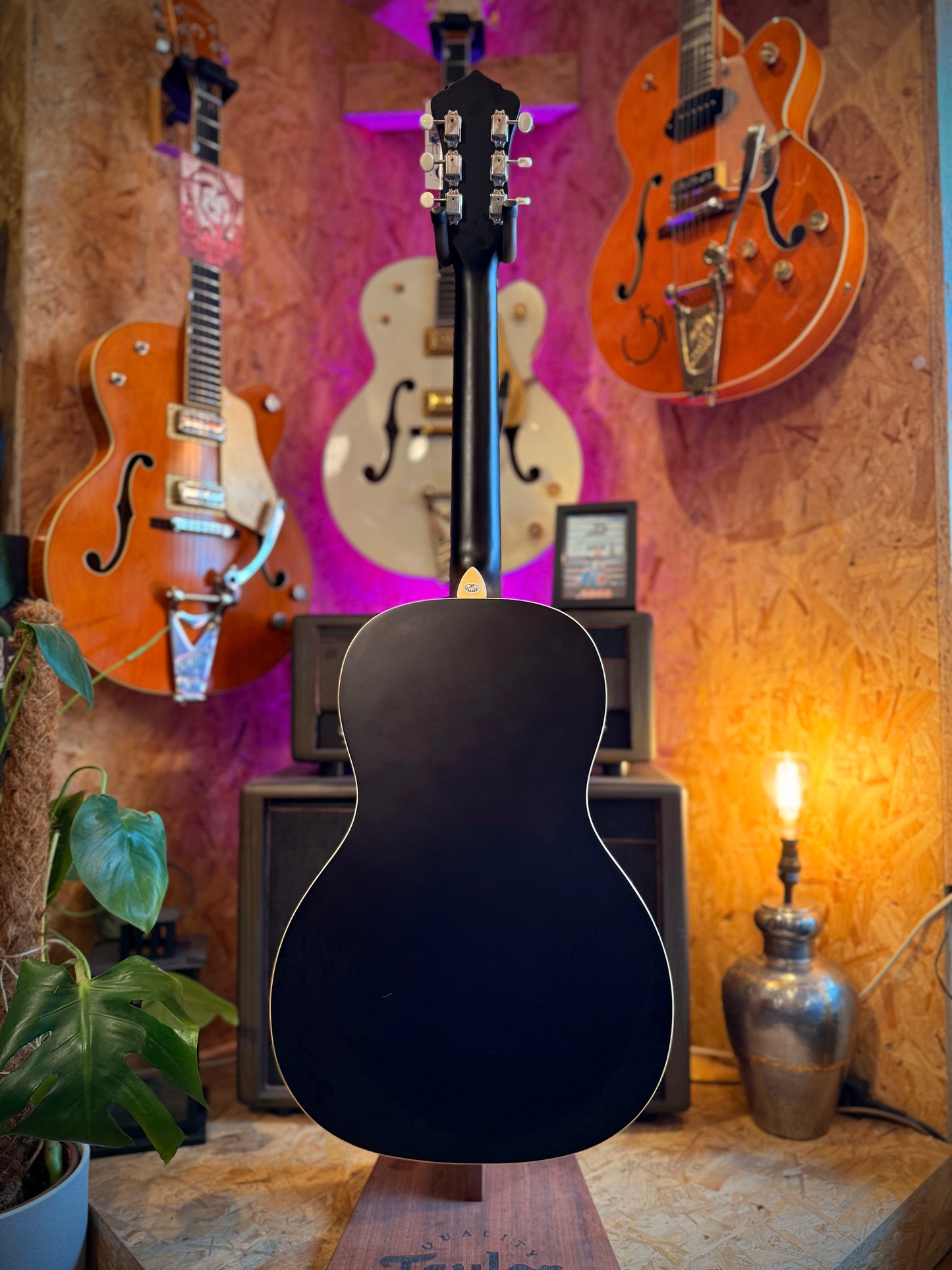 PRE-LOVED Recording King Dirty 1930's Resonator Guitar.