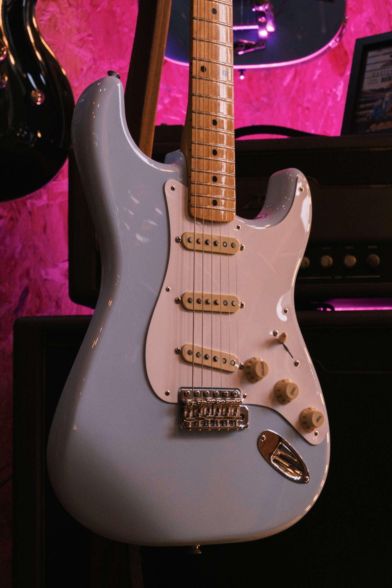 PRE-LOVED Fender Vintera '50s Stratocaster Sonic Blue Maple Neck