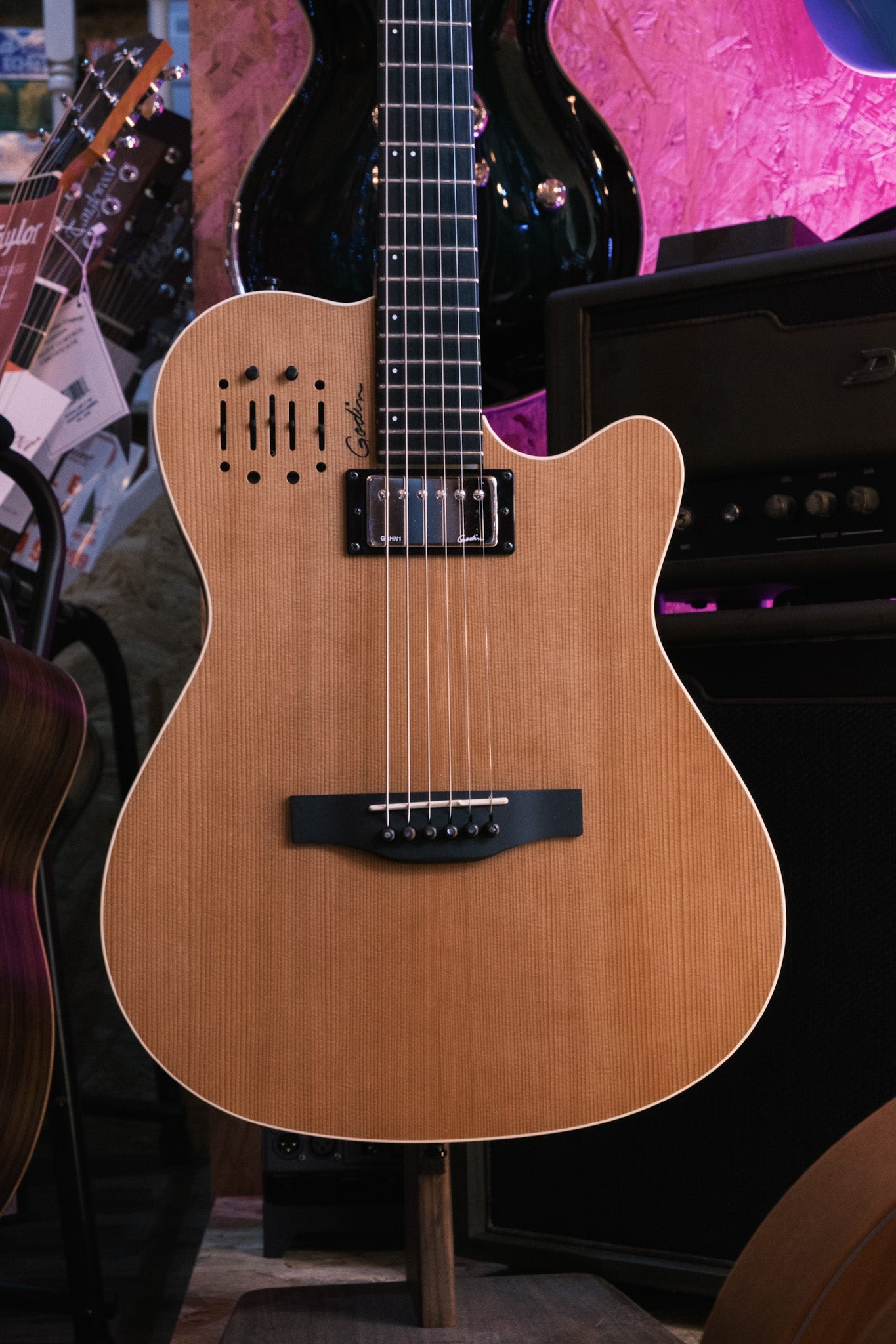 PRE-LOVED Godin A6 Ultra Natural SG