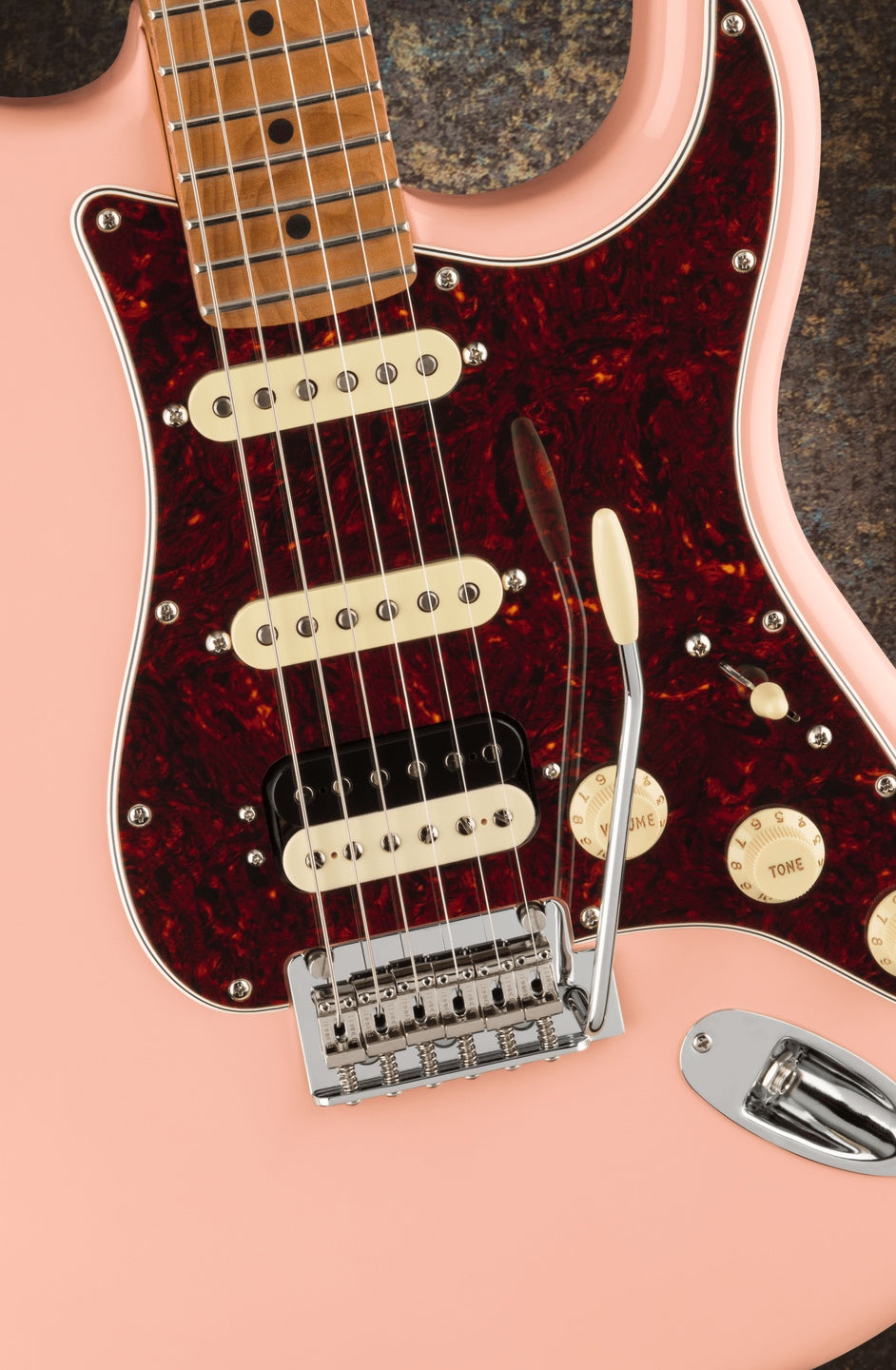 Fender Player Stratocaster HSS Limited Edition Shell Pink with Roasted Maple