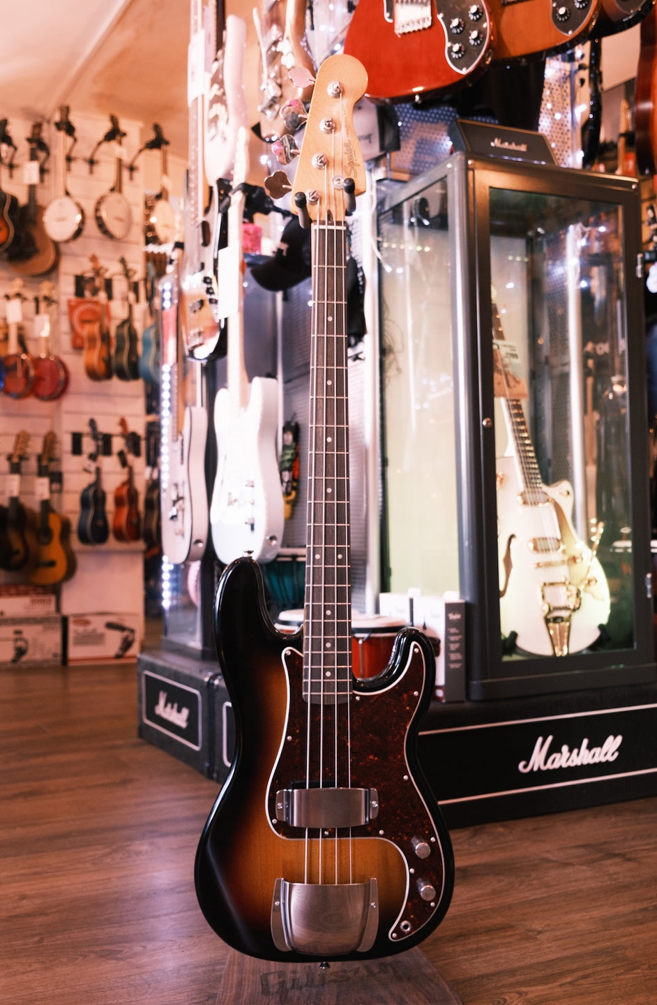PRE-LOVED Squier Classic Vibe Precision Bass