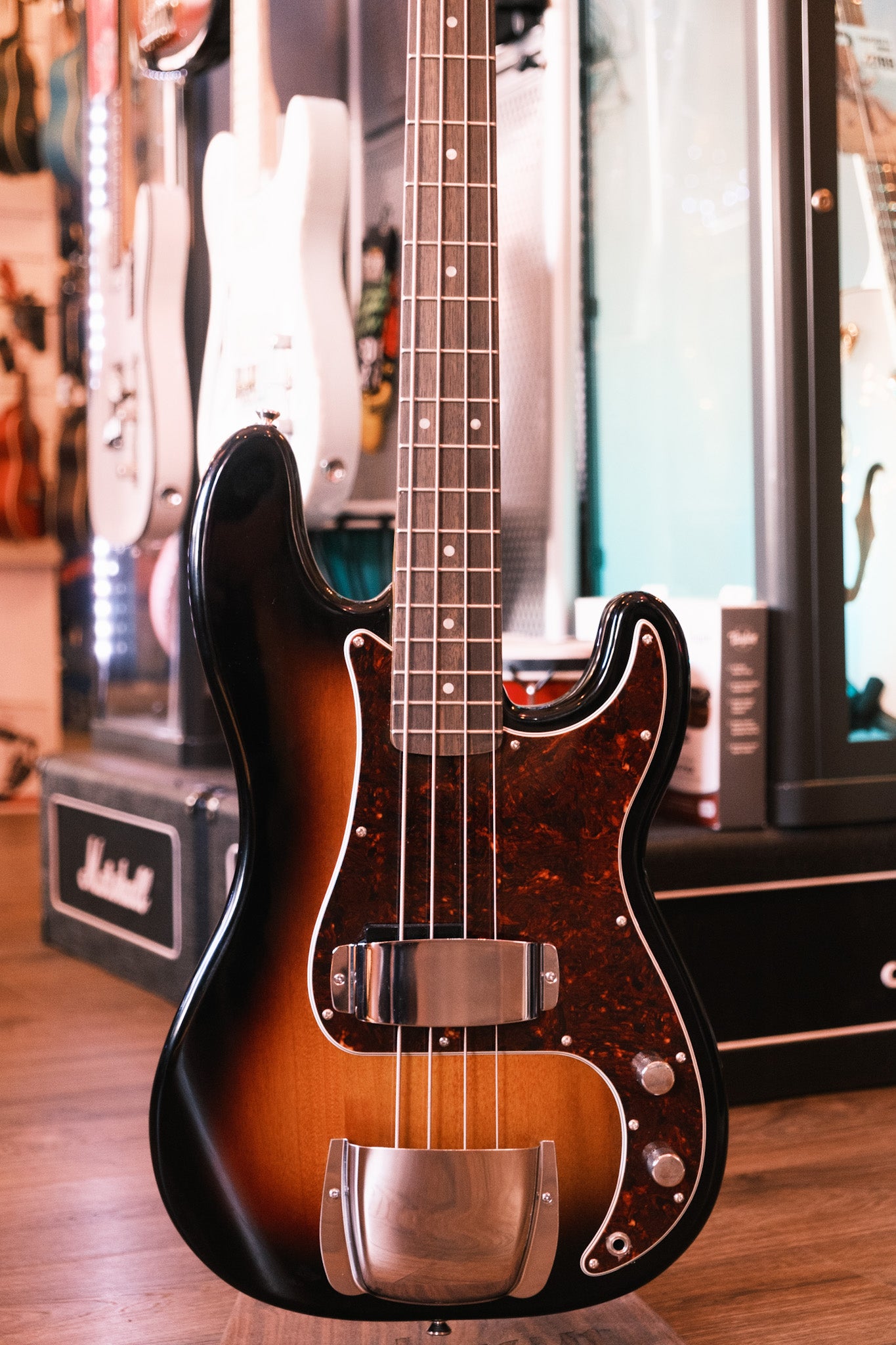 PRE-LOVED Squier Classic Vibe Precision Bass