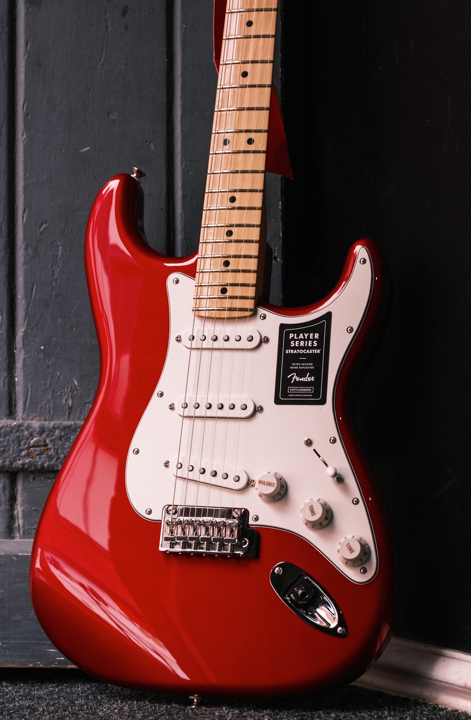 Fender Player Stratocaster Maple Fingerboard Candy Apple Red