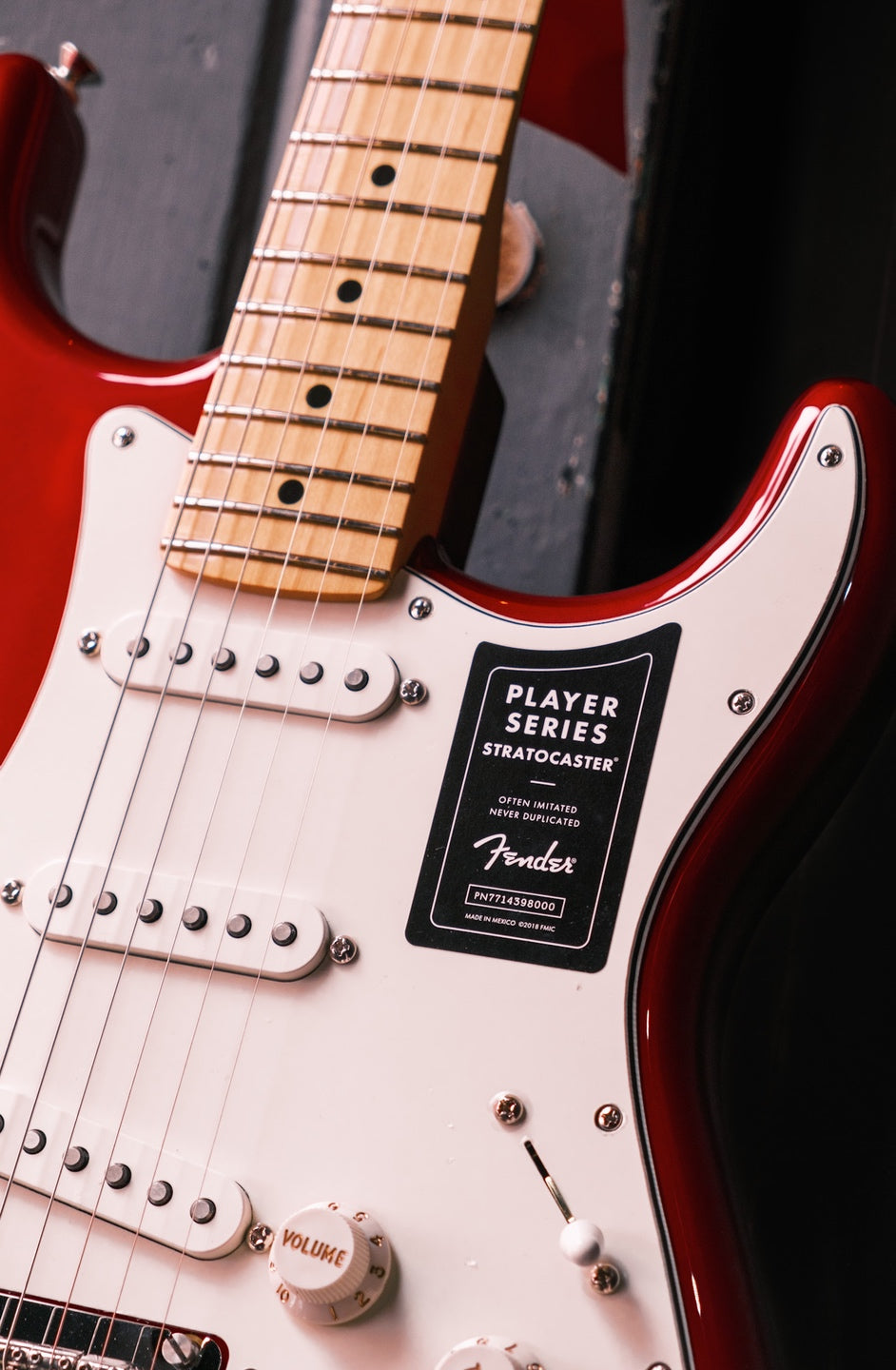 Fender Player Stratocaster Maple Fingerboard Candy Apple Red