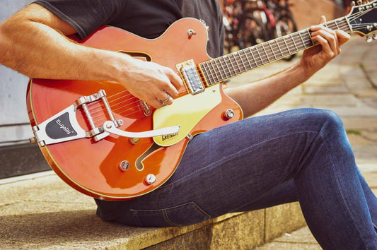 Top 10 Beginners Tips - The Acoustic Guitar