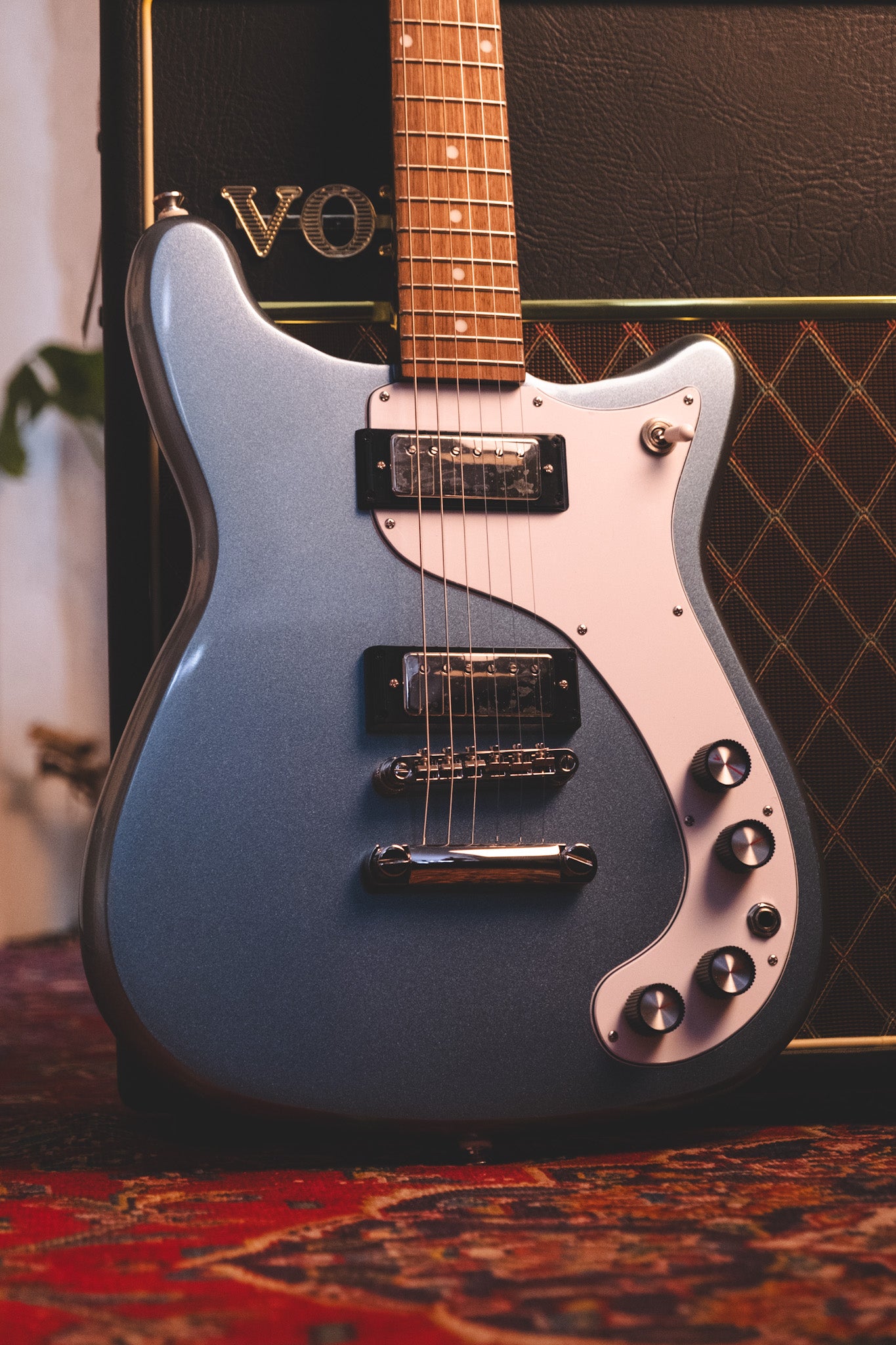 Epiphone 150th Anniversary Wilshire, Pacific Blue Body