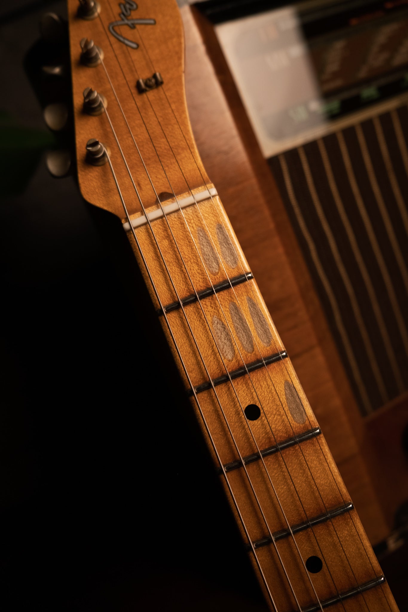 Fender Custom Shop '57 Telecaster Journeyman Relic, Wide Fade Two-Tone Sunburst