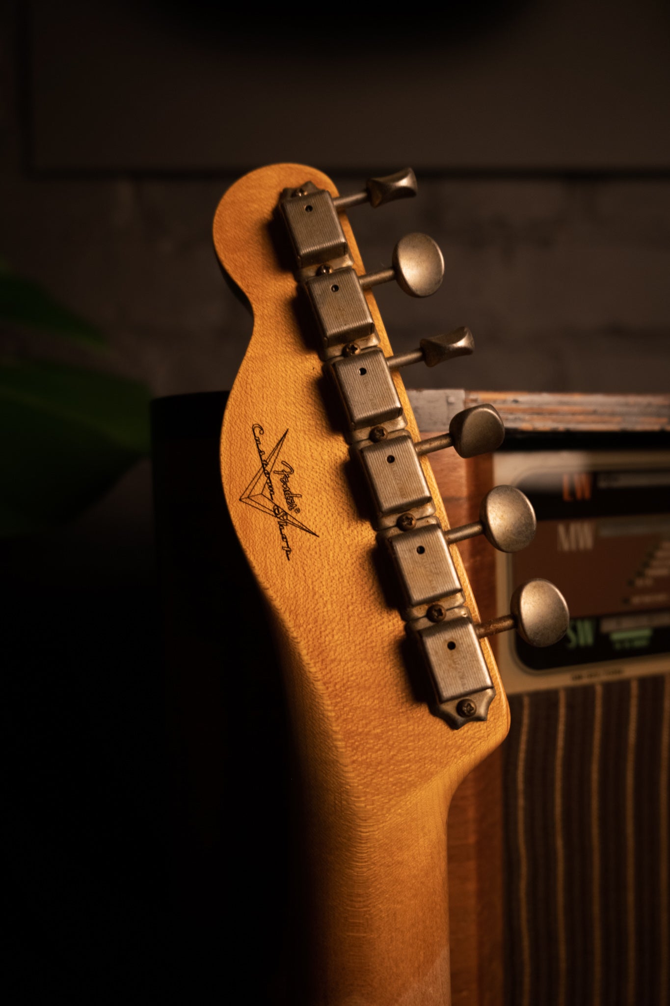 Fender Custom Shop '57 Telecaster Journeyman Relic, Wide Fade Two-Tone Sunburst