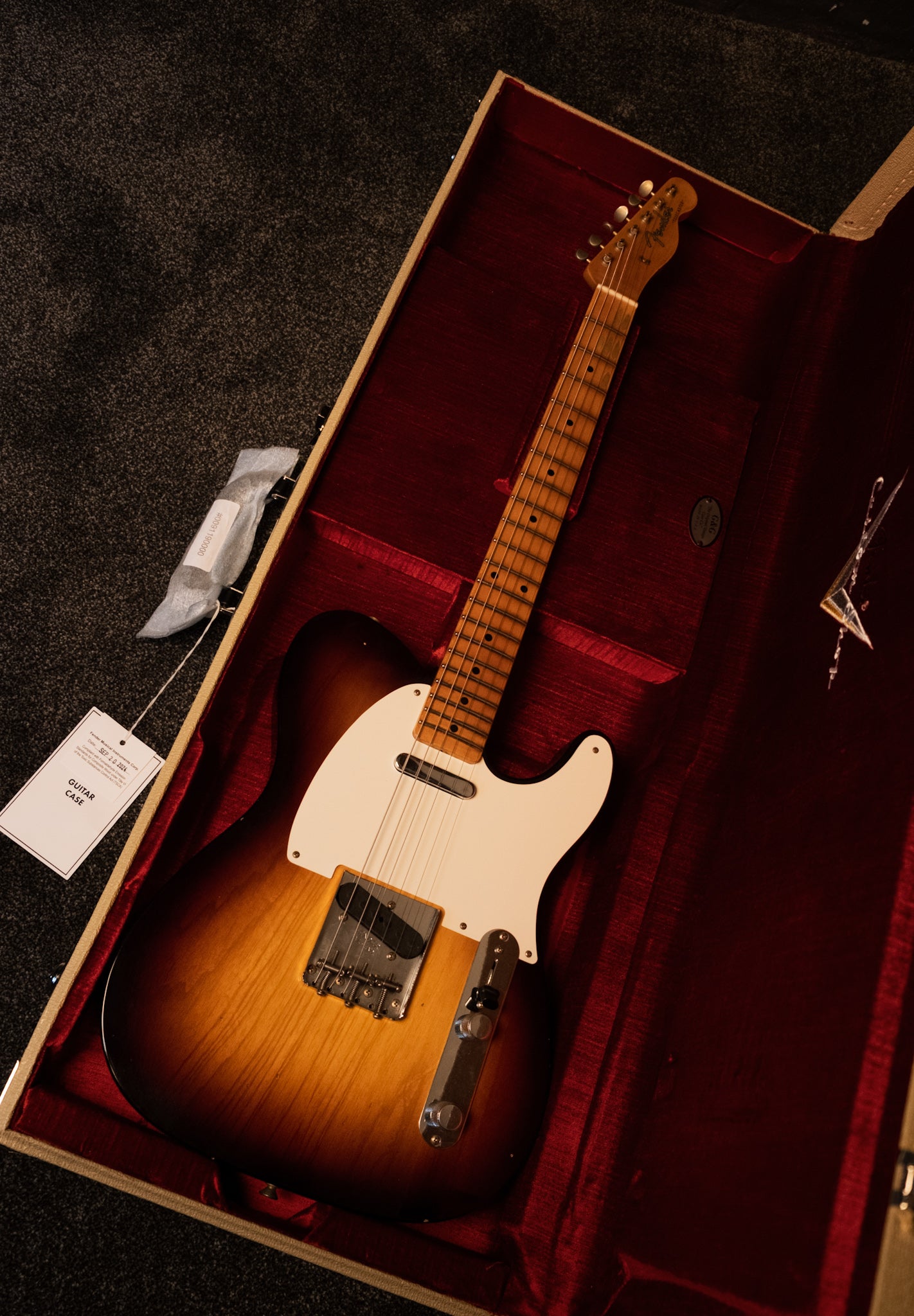 Fender Custom Shop '57 Telecaster Journeyman Relic, Wide Fade Two-Tone Sunburst