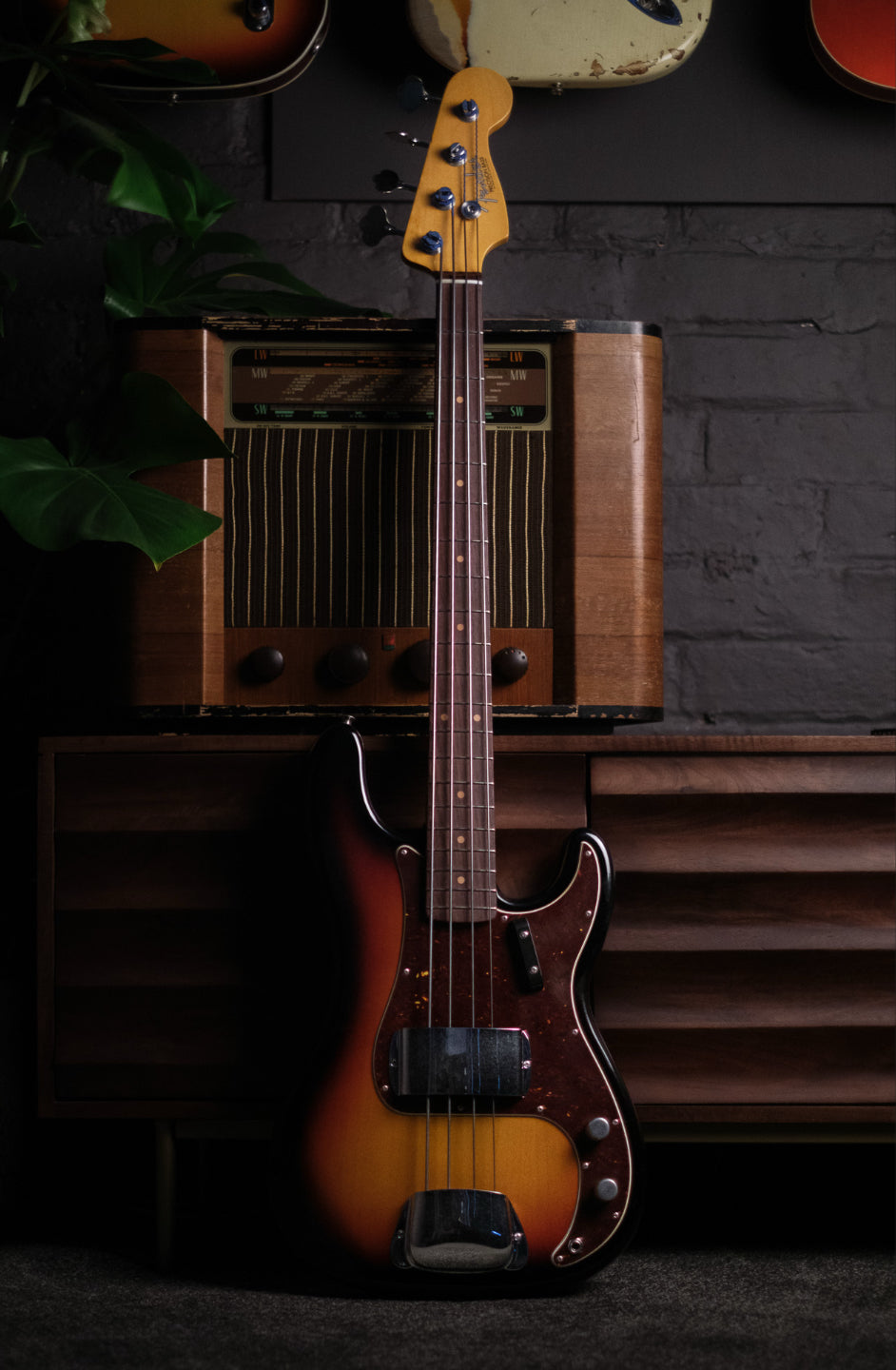Fender James Jamerson 1962 Precision Bass, 3 Tone Sunburst