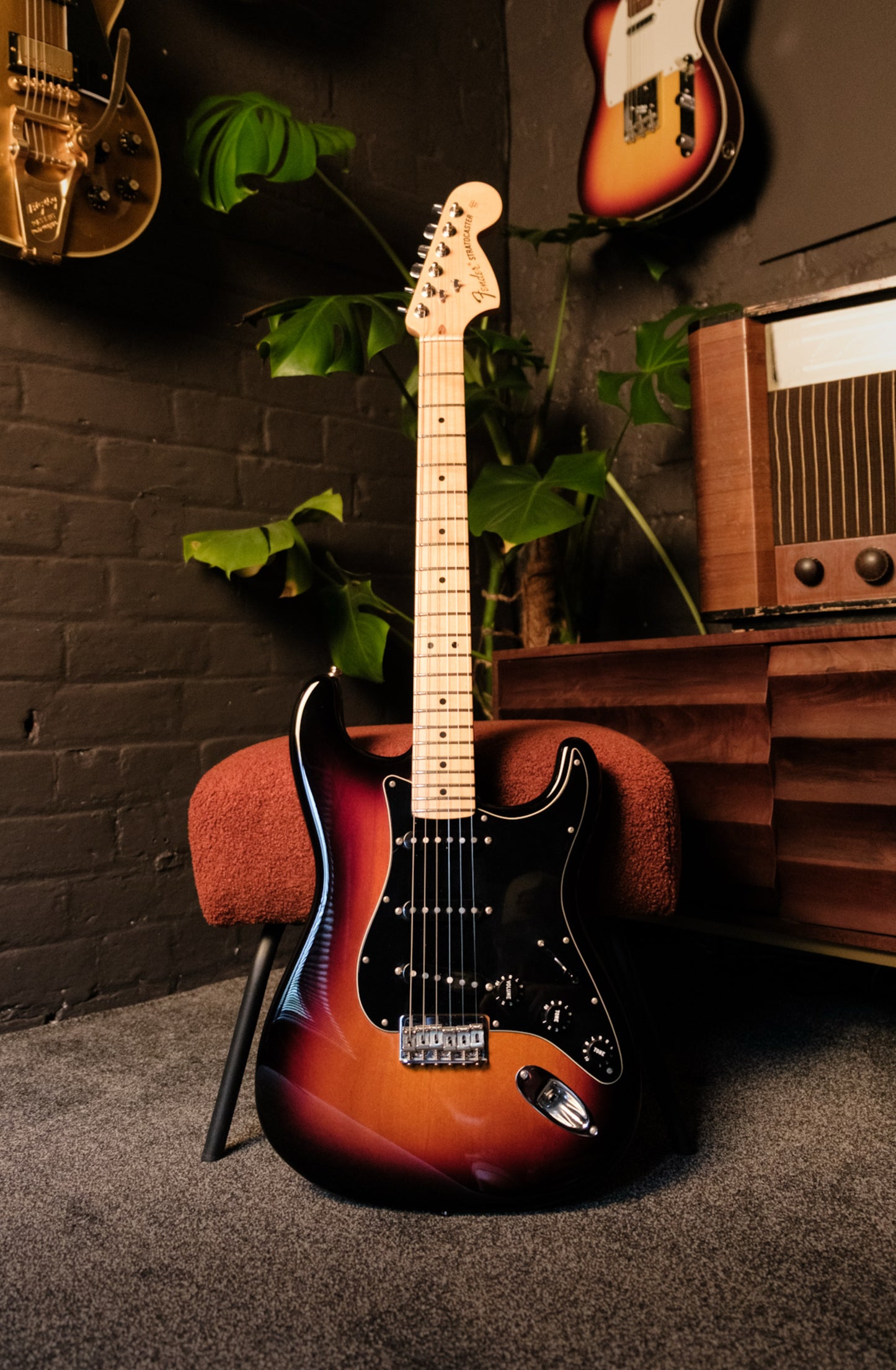 PRE LOVED Fender Limited Edition 10 for '15 Stratocaster, 3 Colour Sunburst