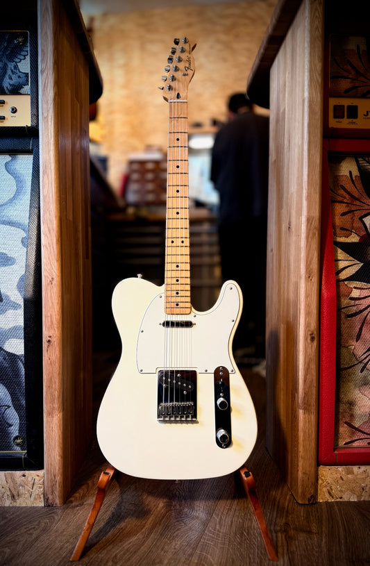 PRE-LOVED Fender Mexican Standard Telecaster, Artic White.