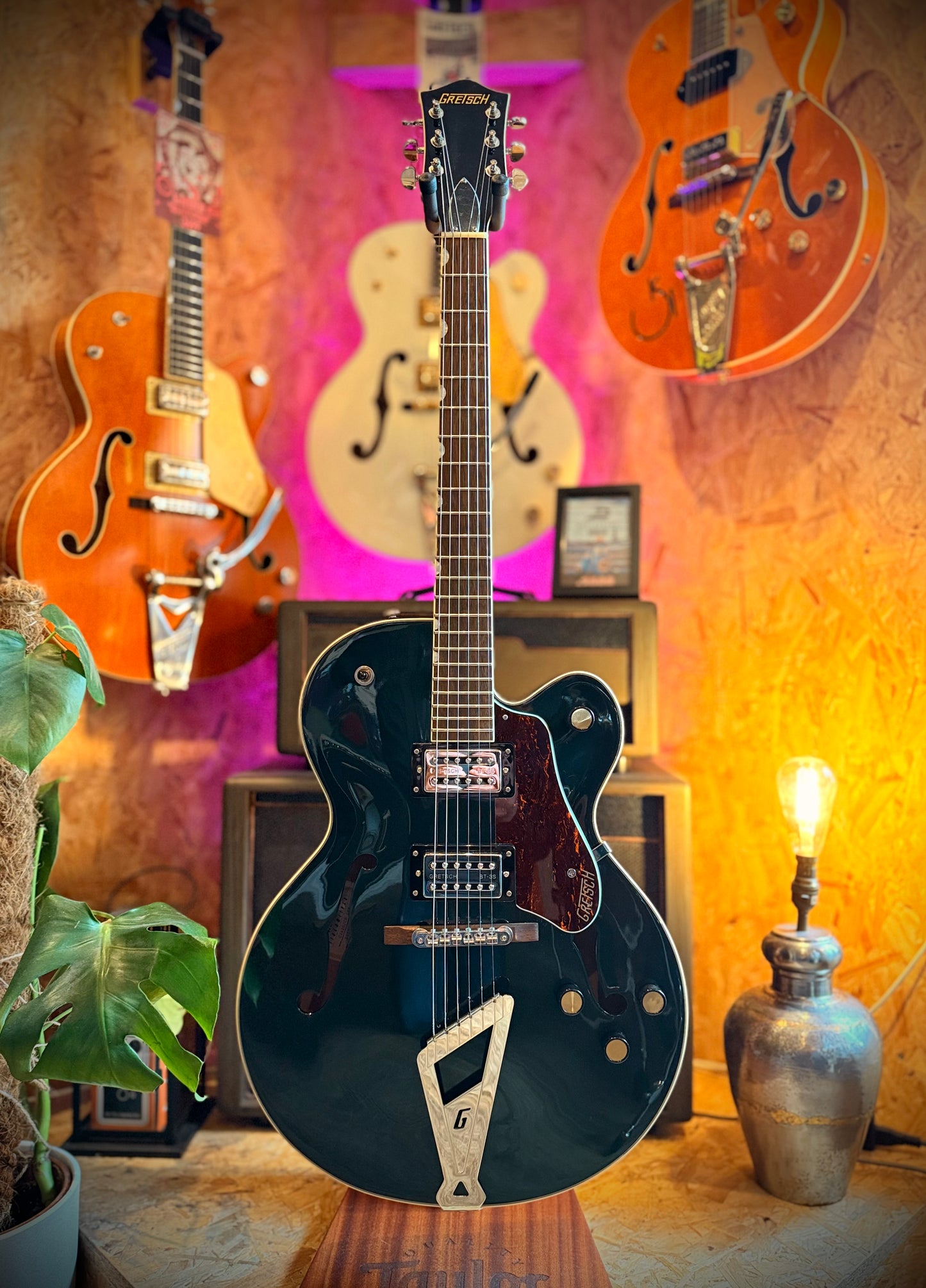 PRE-LOVED Gretsch G2420 Streamliner, Cadillac Green.