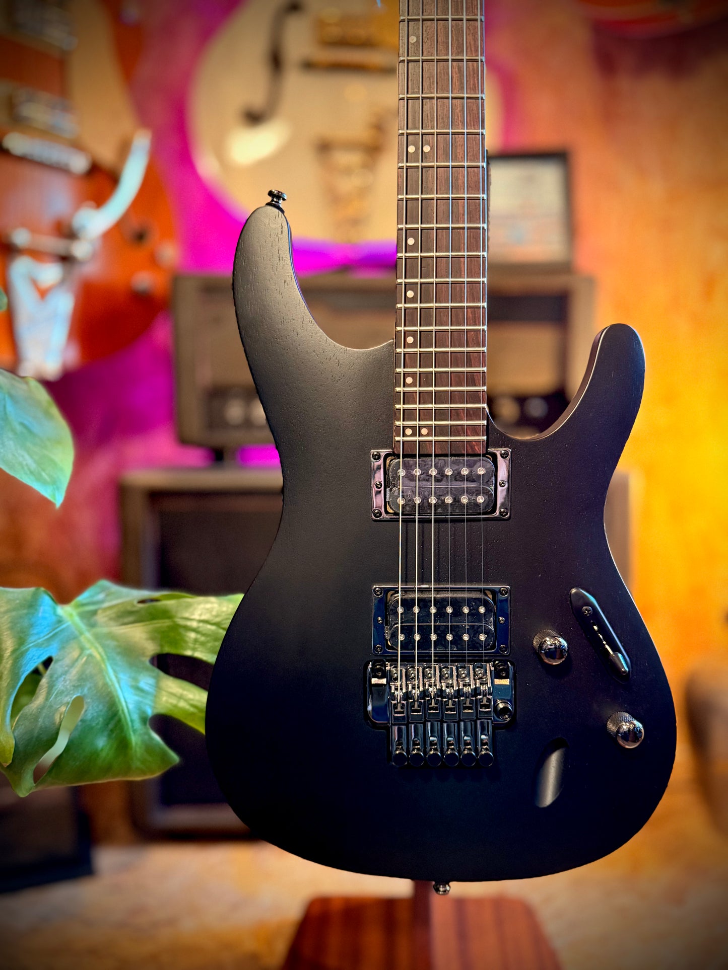 B-STOCK Ibanez S520-WK, Small Finish Flaw.