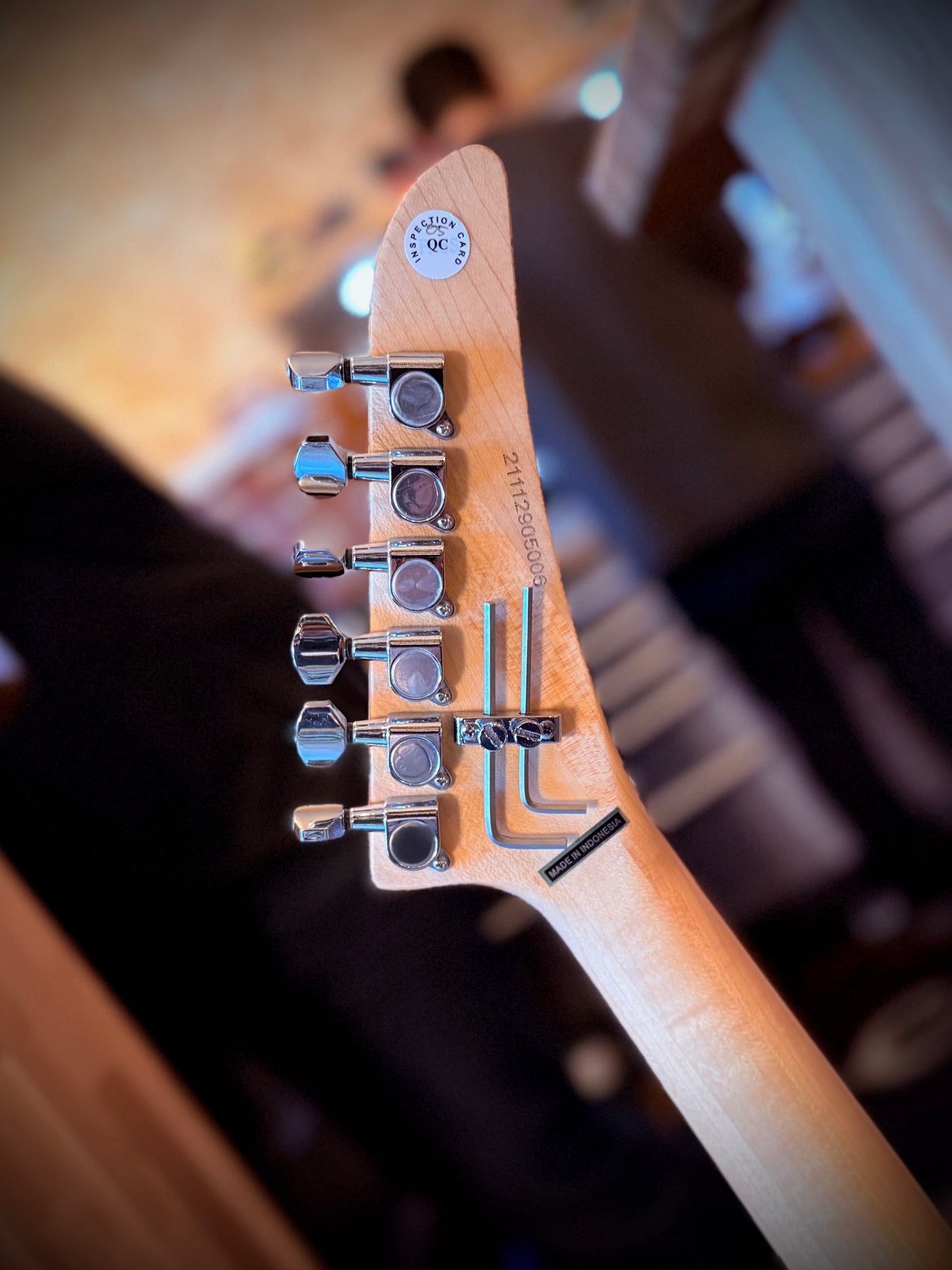 PRE-LOVED Kramer Baretta White Lotus, Candy Blue.