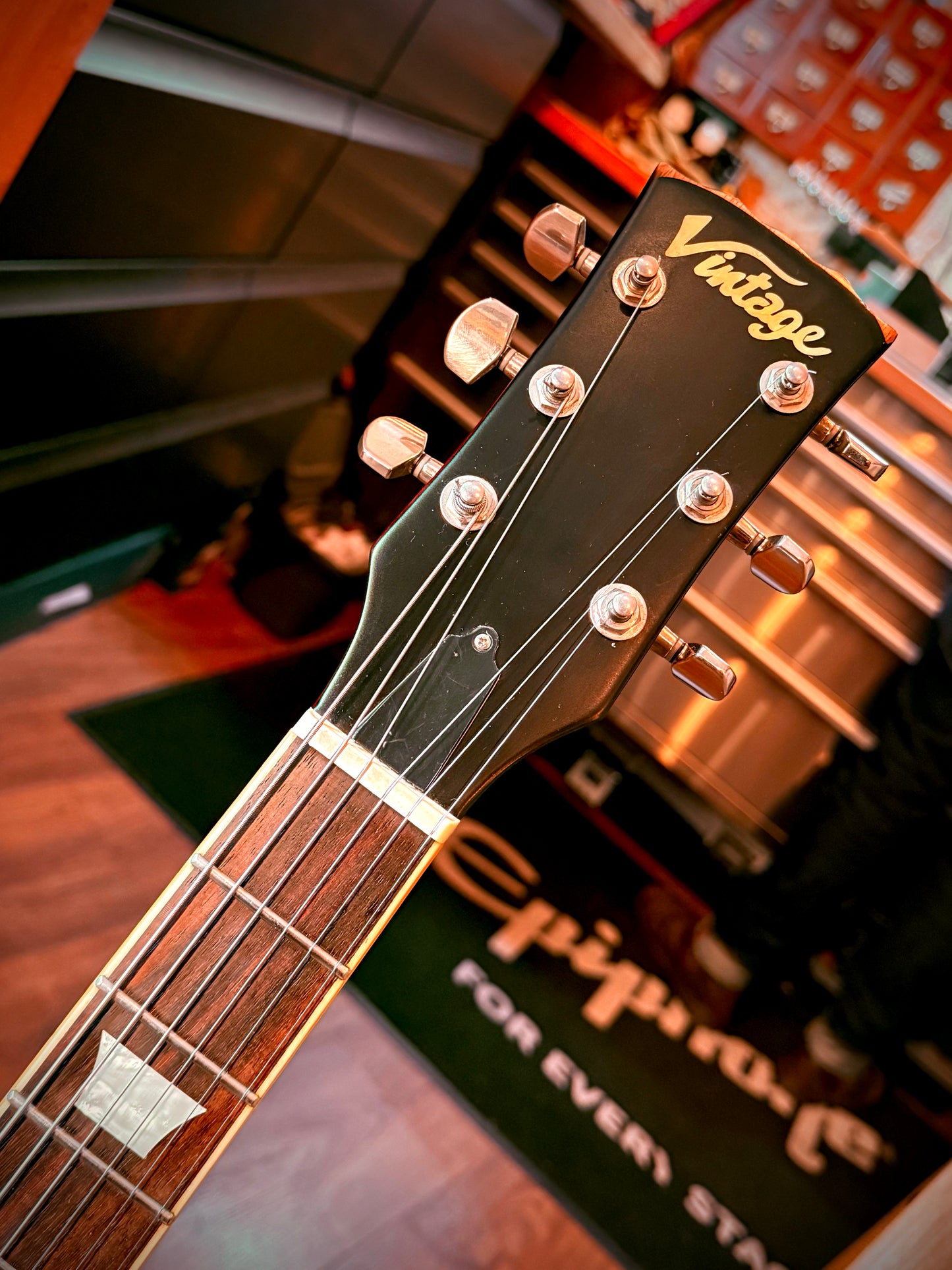 PRE-LOVED Vintage V100 Iconic Distressed Lemon Drop.