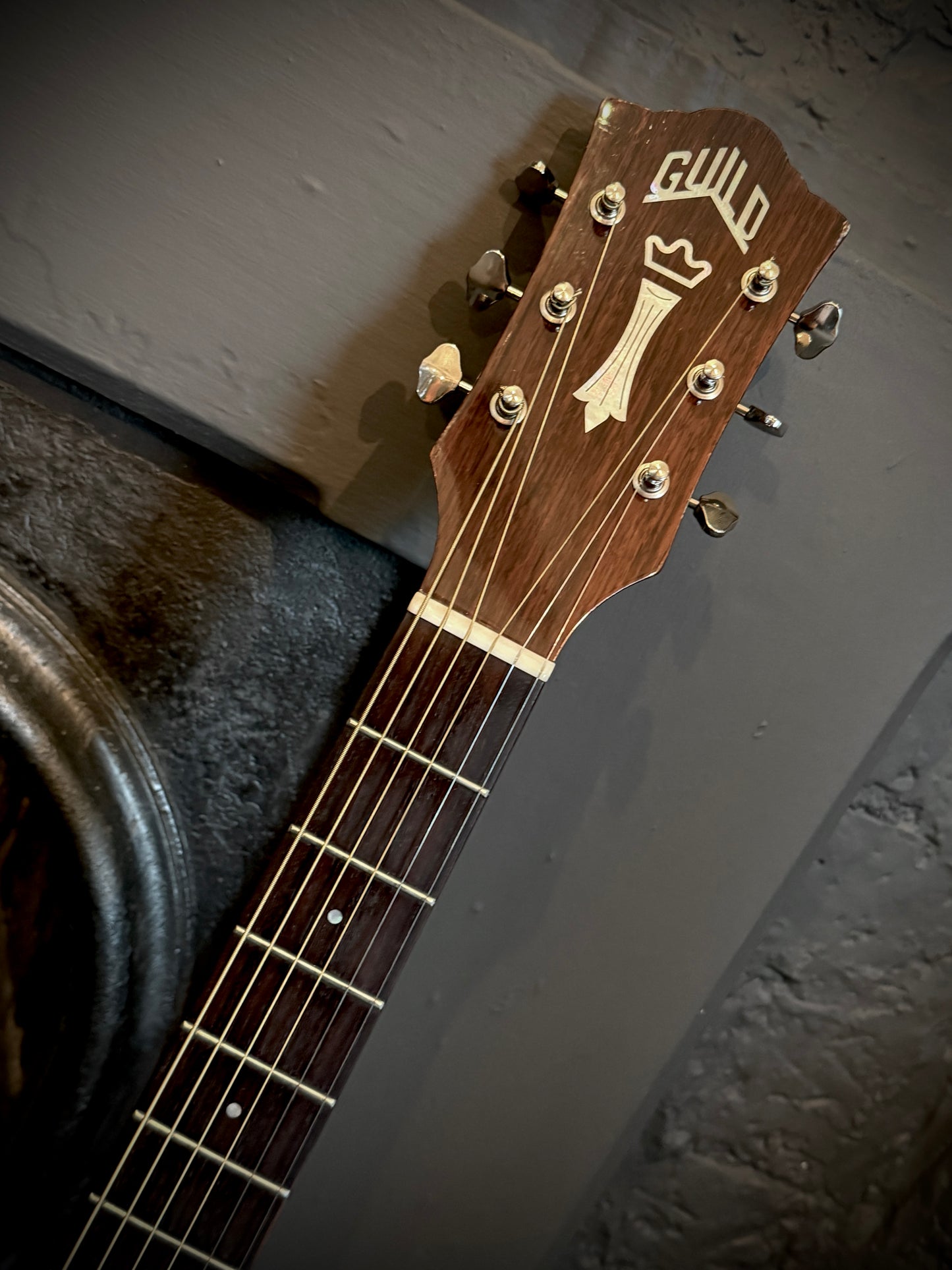 PRE LOVED Guild Westerly Collection OM 140CE