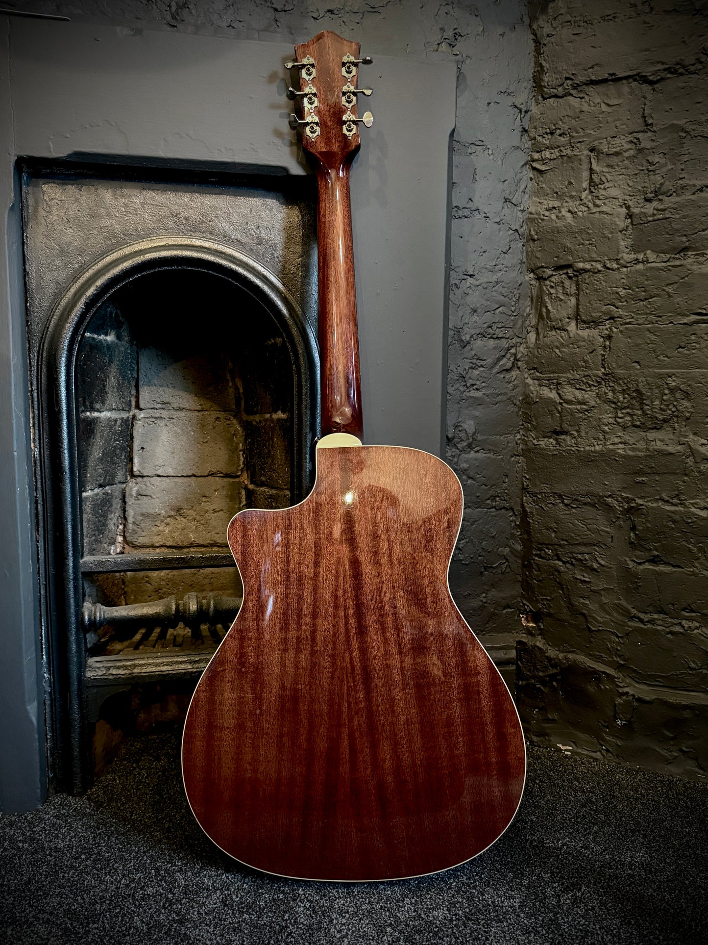 PRE LOVED Guild Westerly Collection OM 140CE