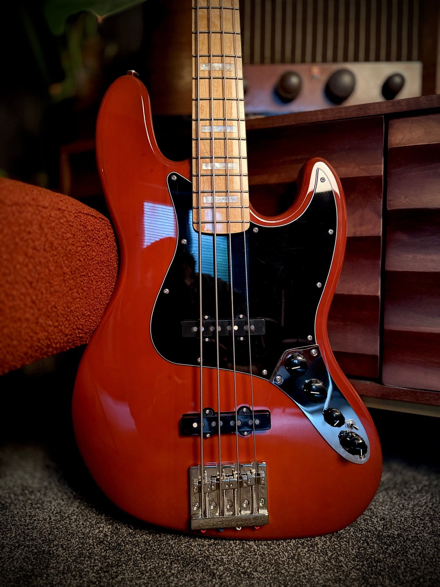 PRE LOVED Squier Classic Vibe 70's Active Jazz Bass, Mocha