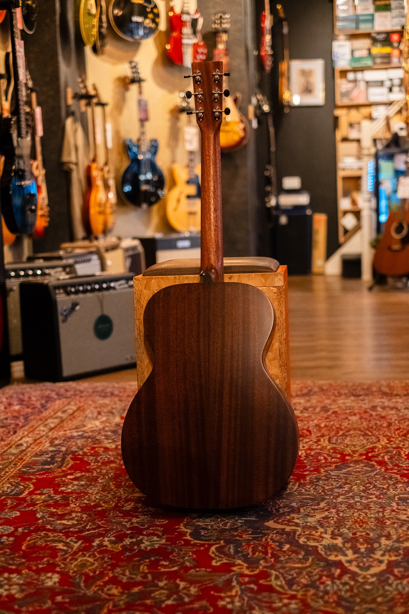 Martin Road Series 000-10E Retro