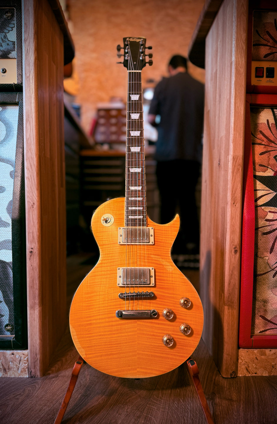 PRE-LOVED Vintage V100 Iconic Distressed Lemon Drop.