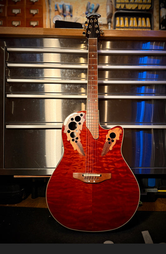 PRE LOVED Ovation CSE44 Celebrity