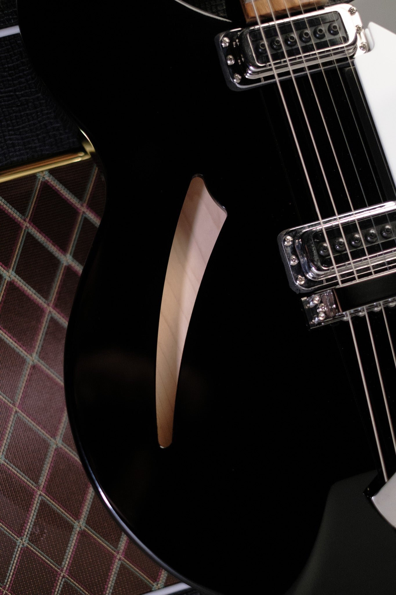 Rickenbacker 330 Jetglo