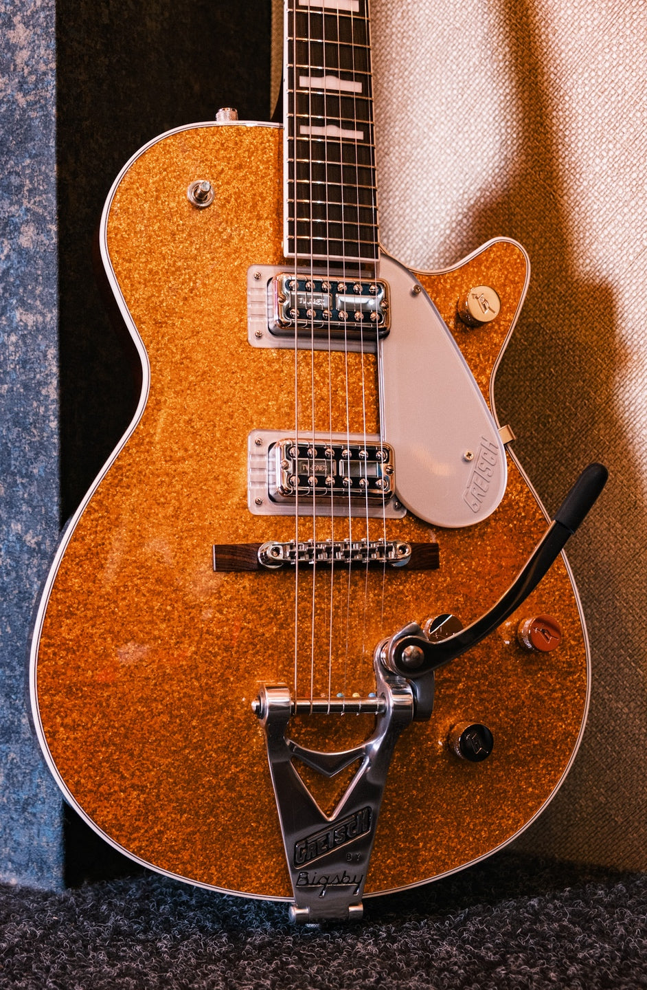 Gretsch G6129T-89 Vintage Select Sparkle Jet Gold Sparkle