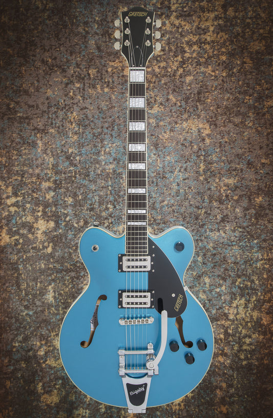 Gretsch G2622T Streamliner Centre Block Double-Cut With Bigsby, Riviera Blue