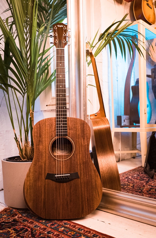 Taylor Academy 20e Walnut Electro-Acoustic Dreadnought