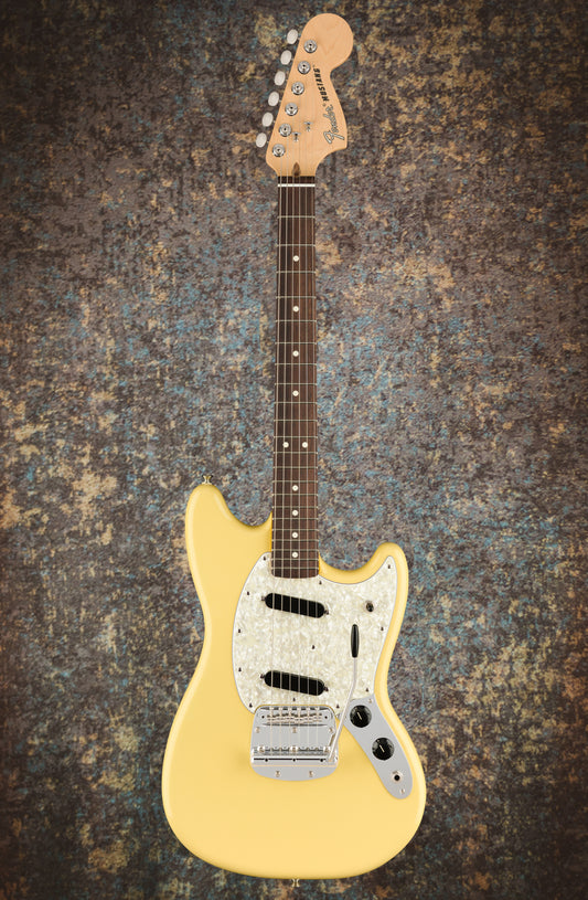 Fender American Performer Mustang, Rosewood Fingerboard, Vintage White front